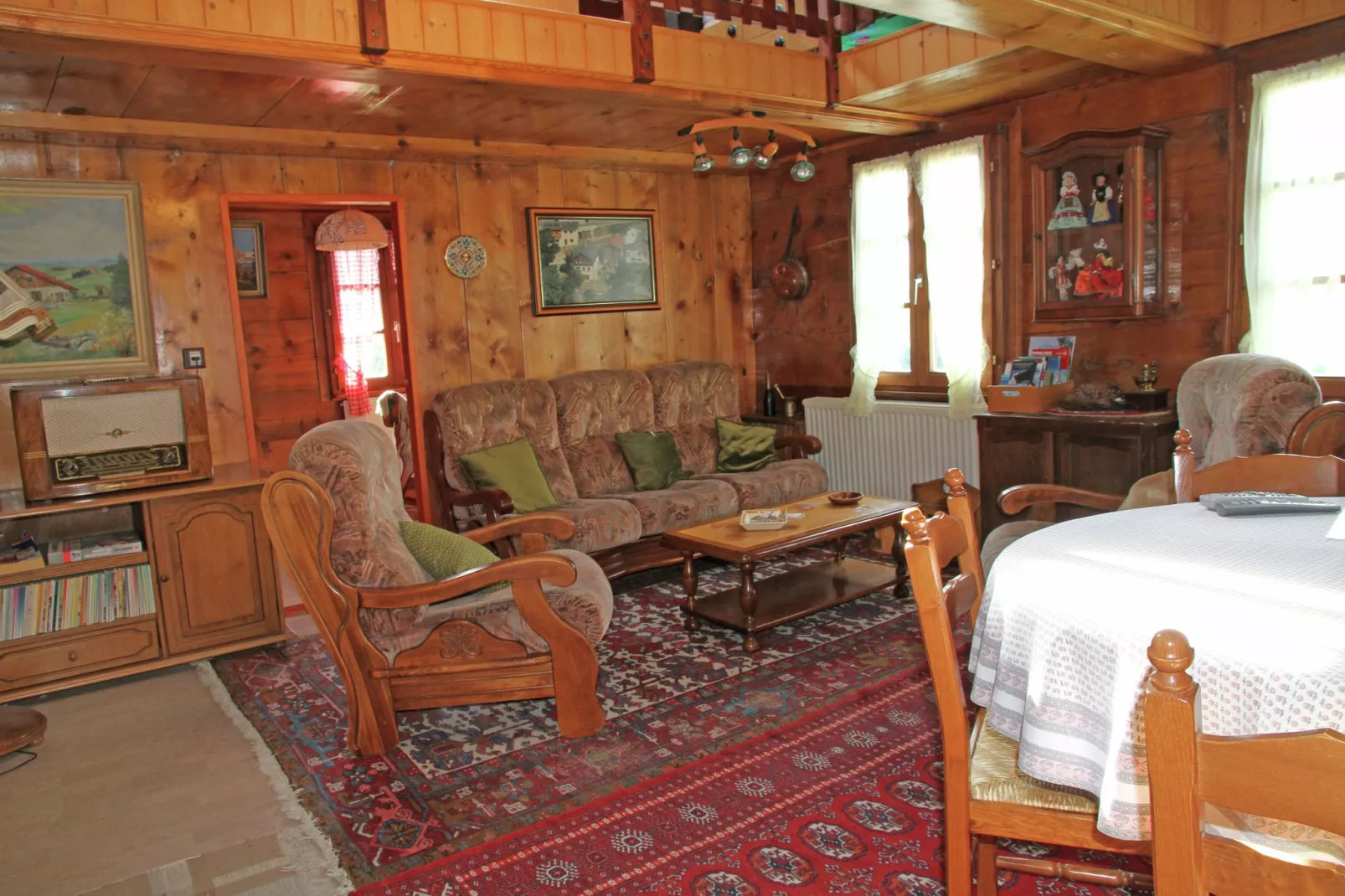 Zur Linde-Living room