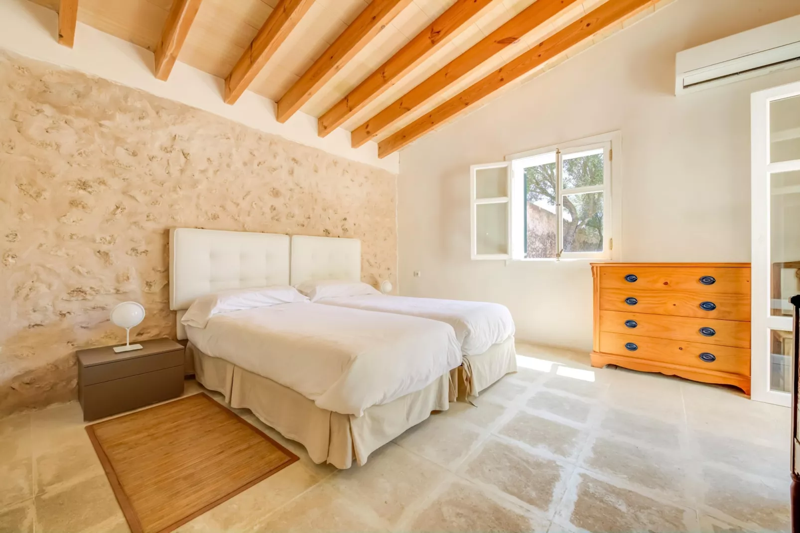 Gallinero-Bedroom