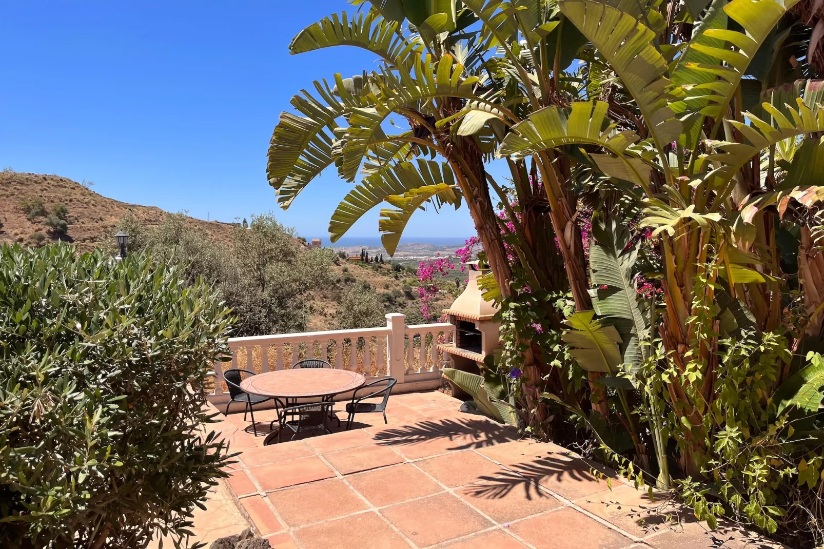 Las Casillas I   / 6 pers-Gardens summer