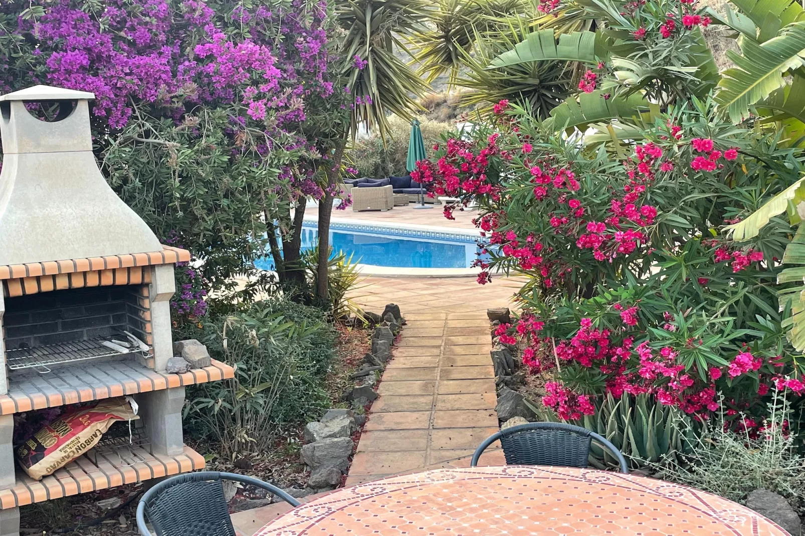 Las Casillas I   / 6 pers-Gardens summer