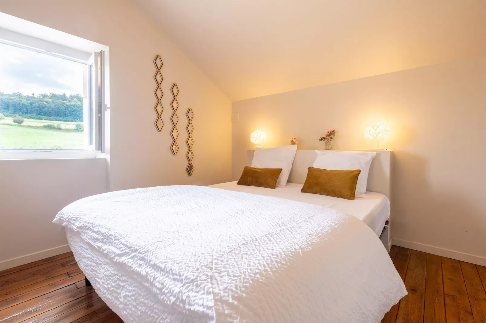 Maison typique vue sur le château d'Hautefort 6 pax-Bedroom