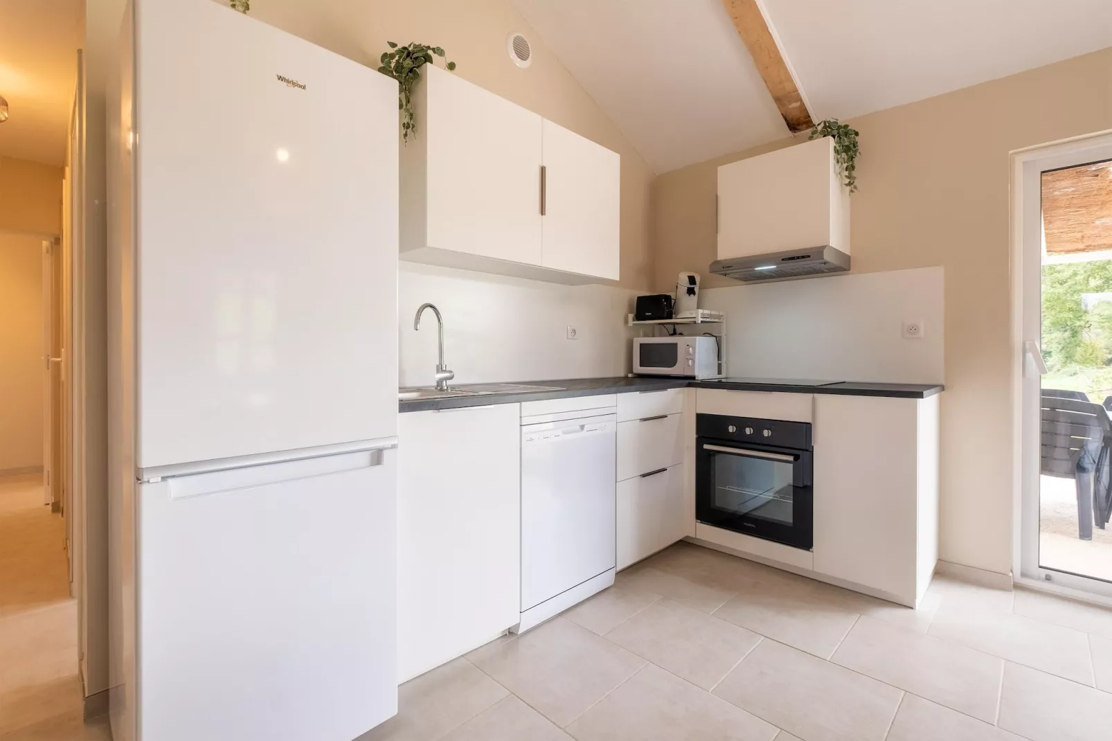 Maison typique vue sur le château d'Hautefort 4 pax-Kitchen