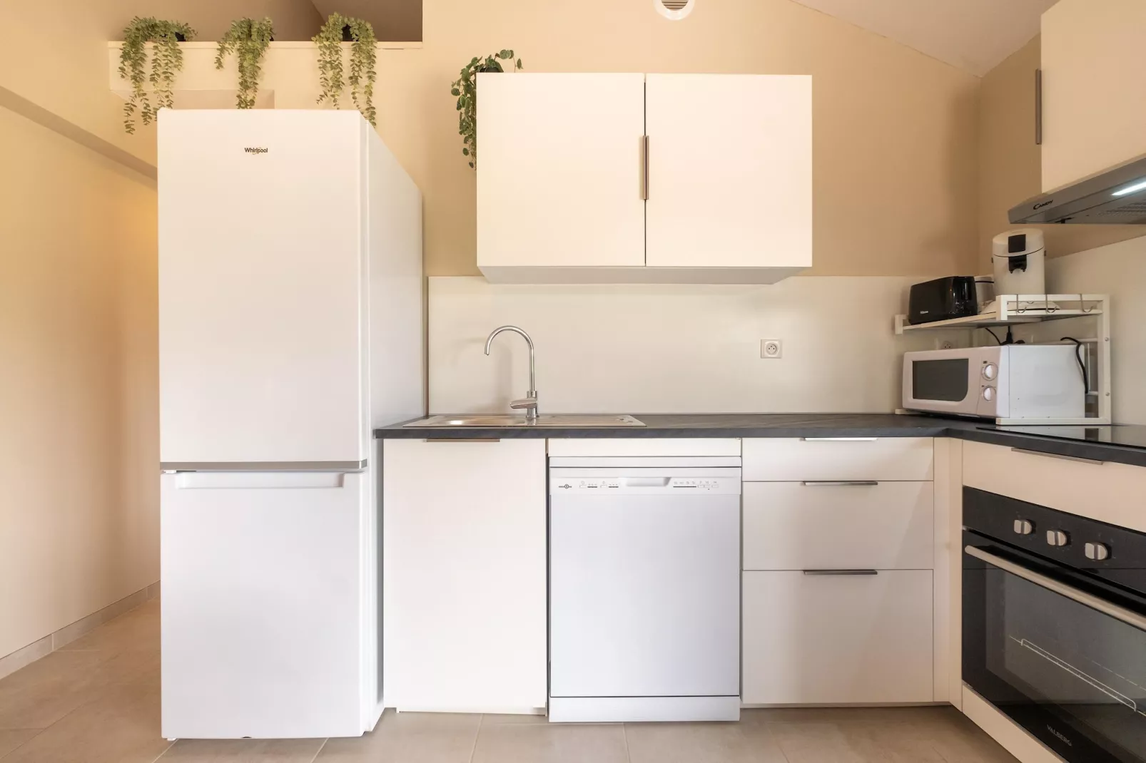 Maison typique vue sur le château d'Hautefort 4 pax-Kitchen