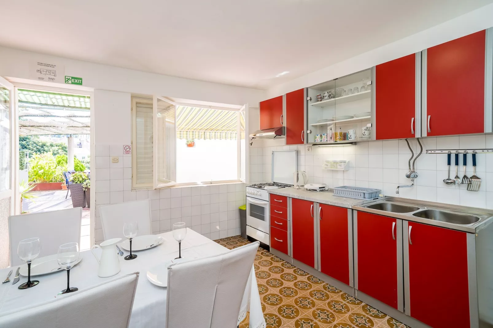 Apartment Laura - Lapad - One-Bedroom Apartment with Terrace-Küche