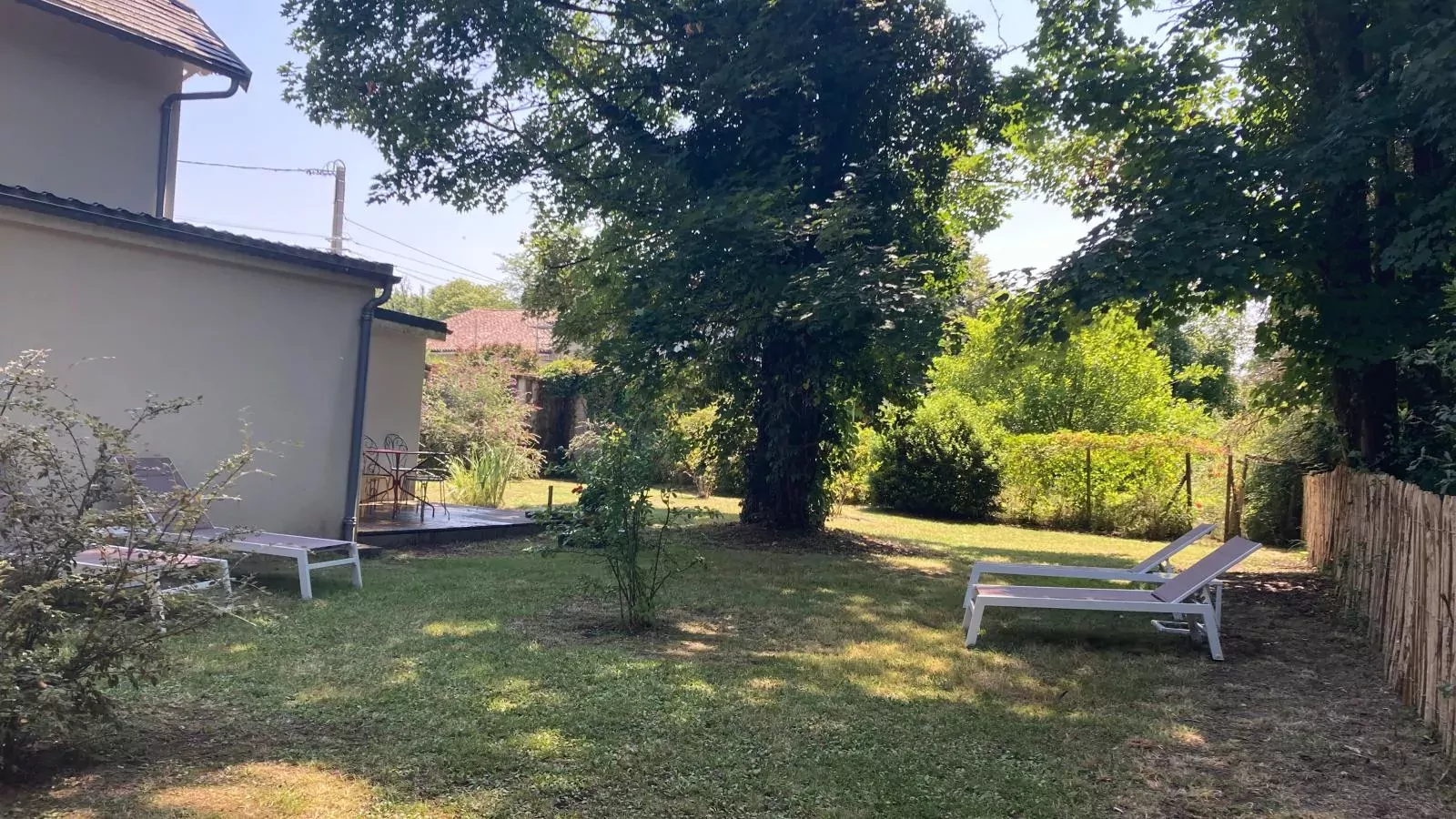 Le Moulin Neuf-Gärten Sommer