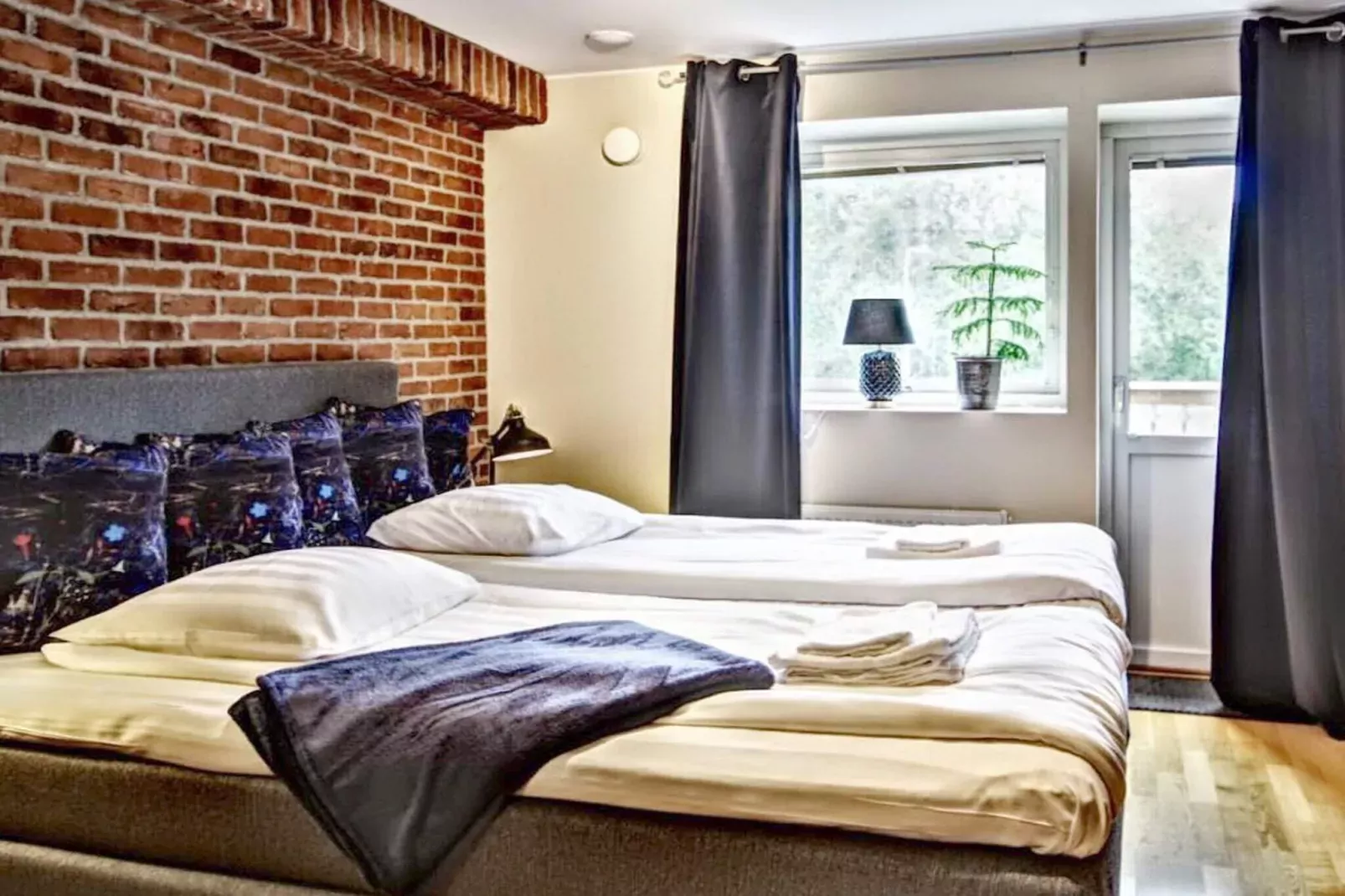 Appealing vacation home with free breakfast-Indoor