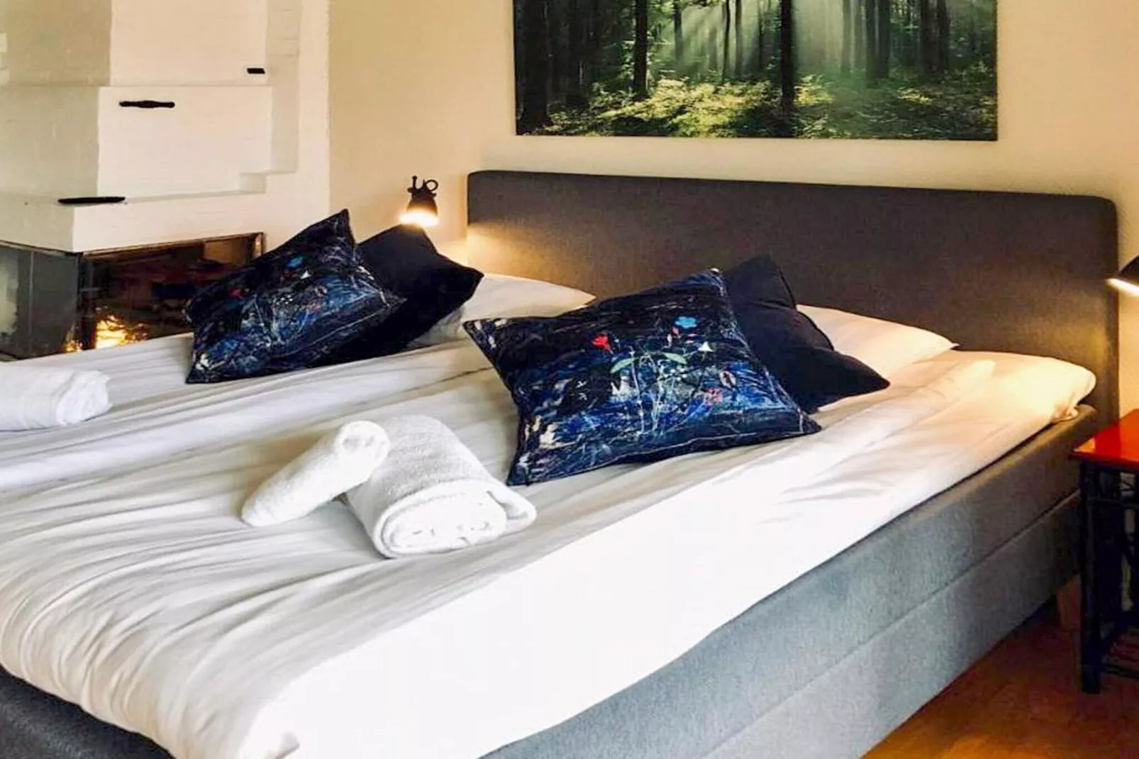 Appealing vacation home with free breakfast-Indoor