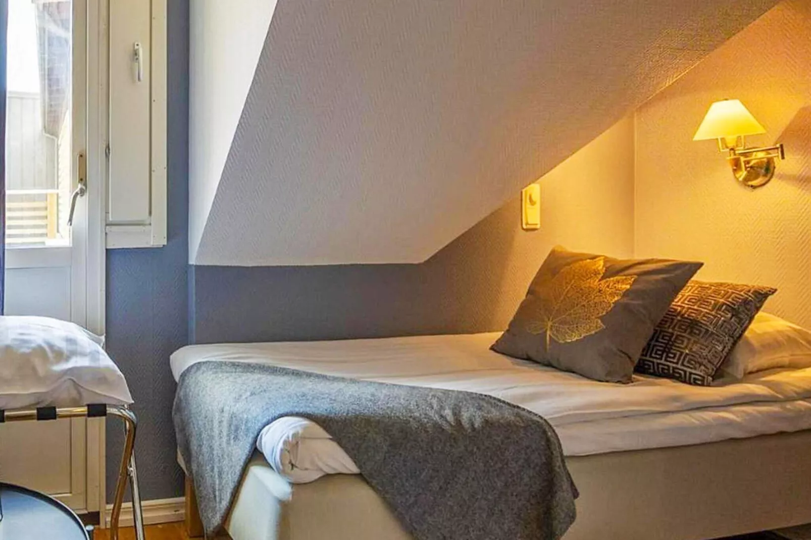 Appealing vacation home with free breakfast-Indoor