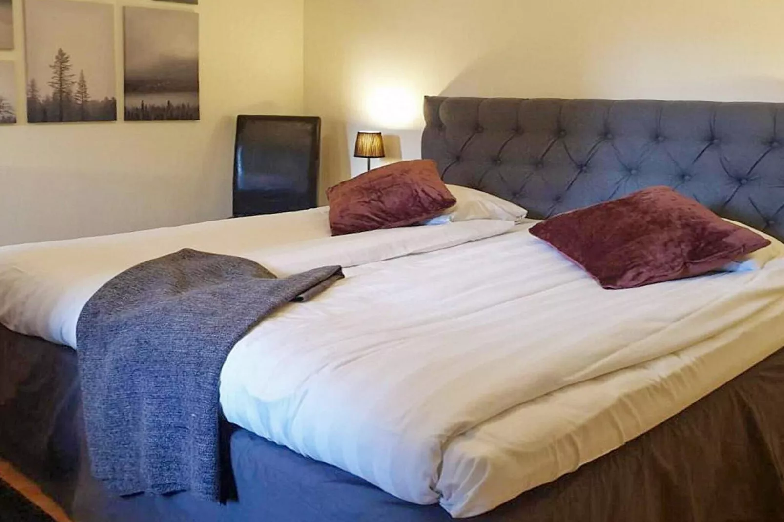 Appealing vacation home with free breakfast-Indoor