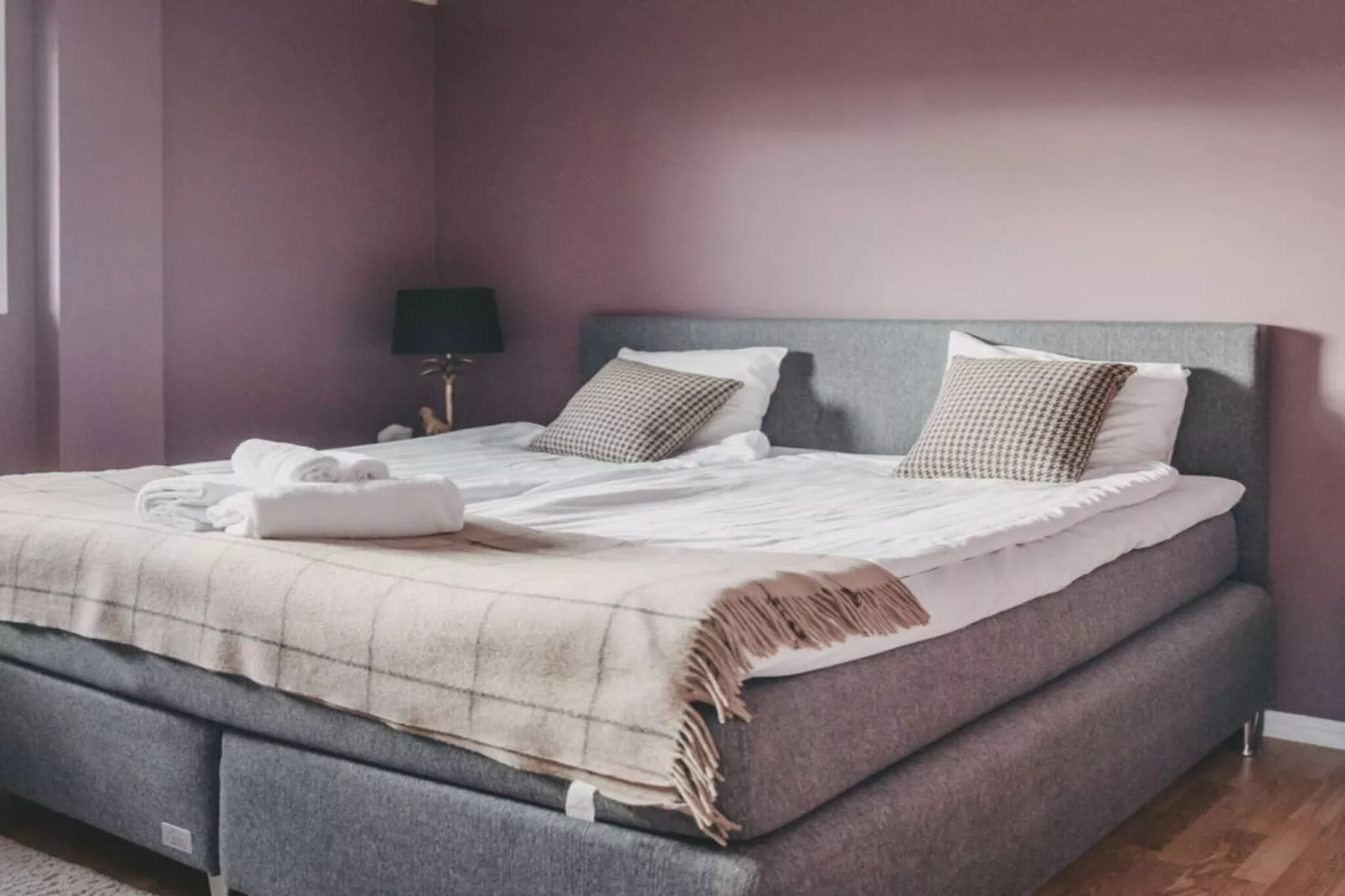 Appealing vacation home with free breakfast-Indoor