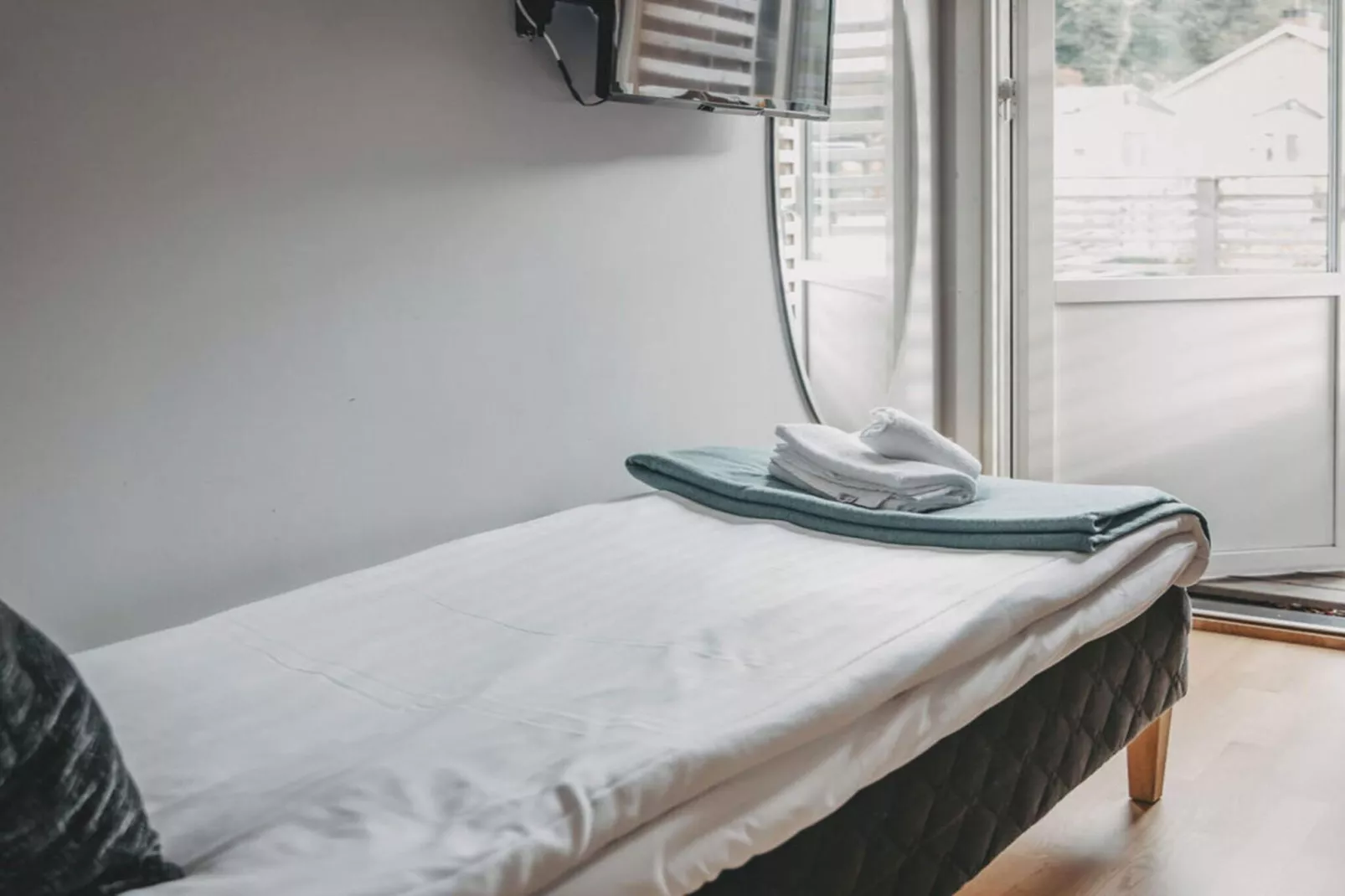 Cosy 4 star room with free breakfast-Indoor