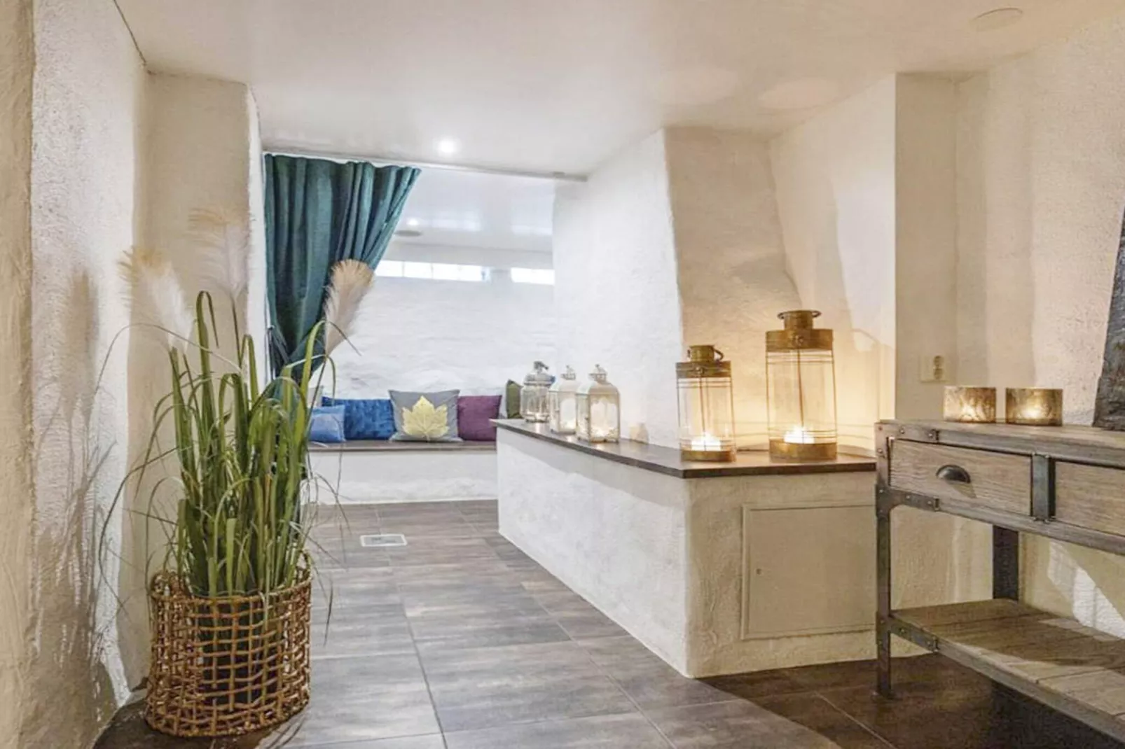 Vacation home with free breakfast-Indoor