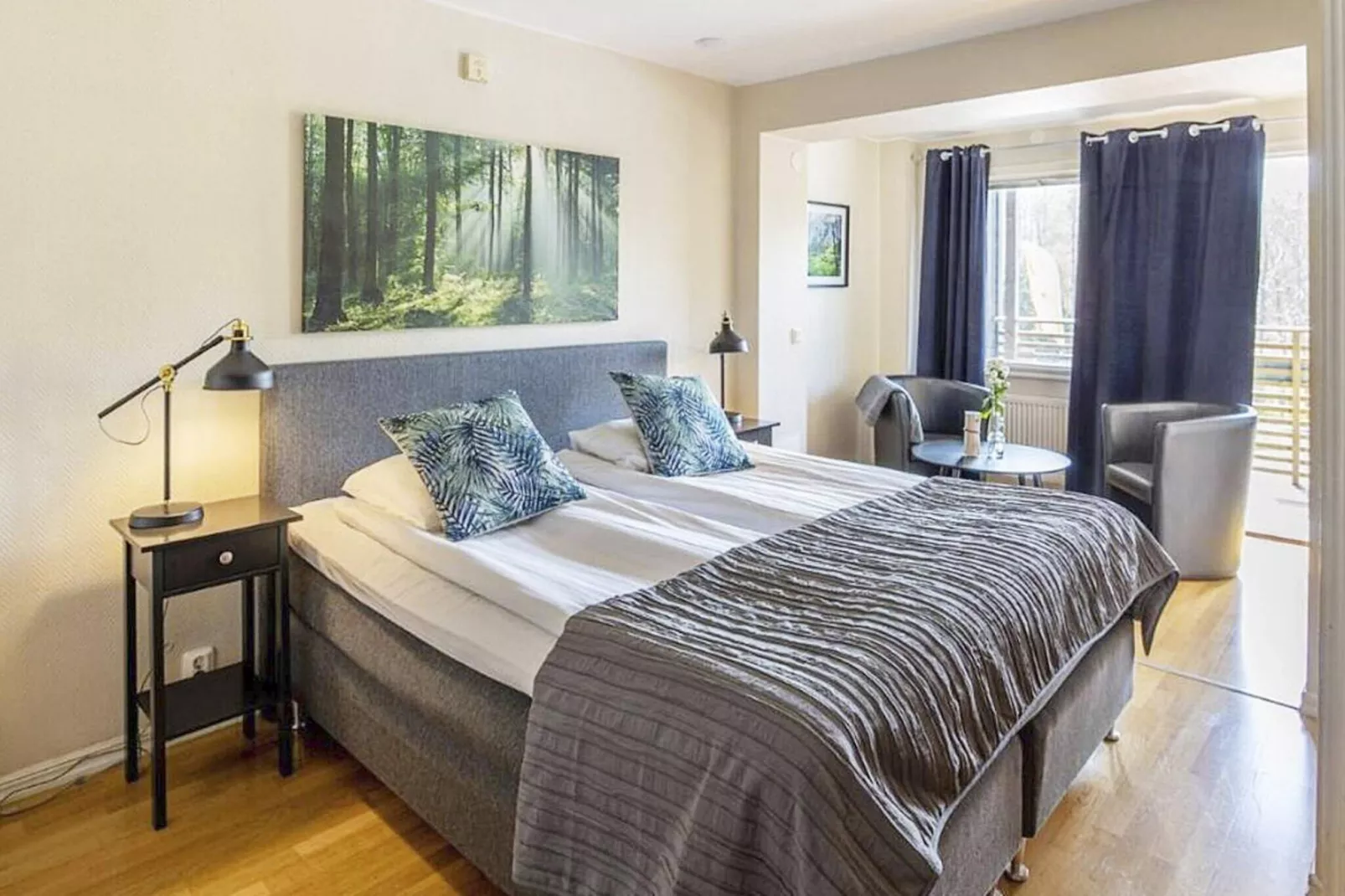 Vacation home with free breakfast-Indoor