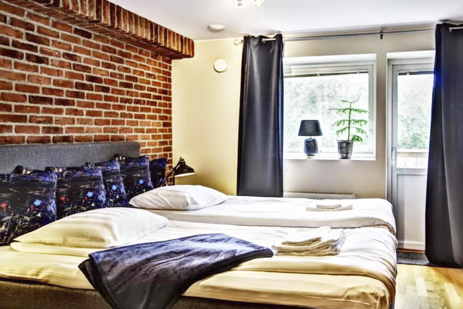 Vacation home with free breakfast-Indoor
