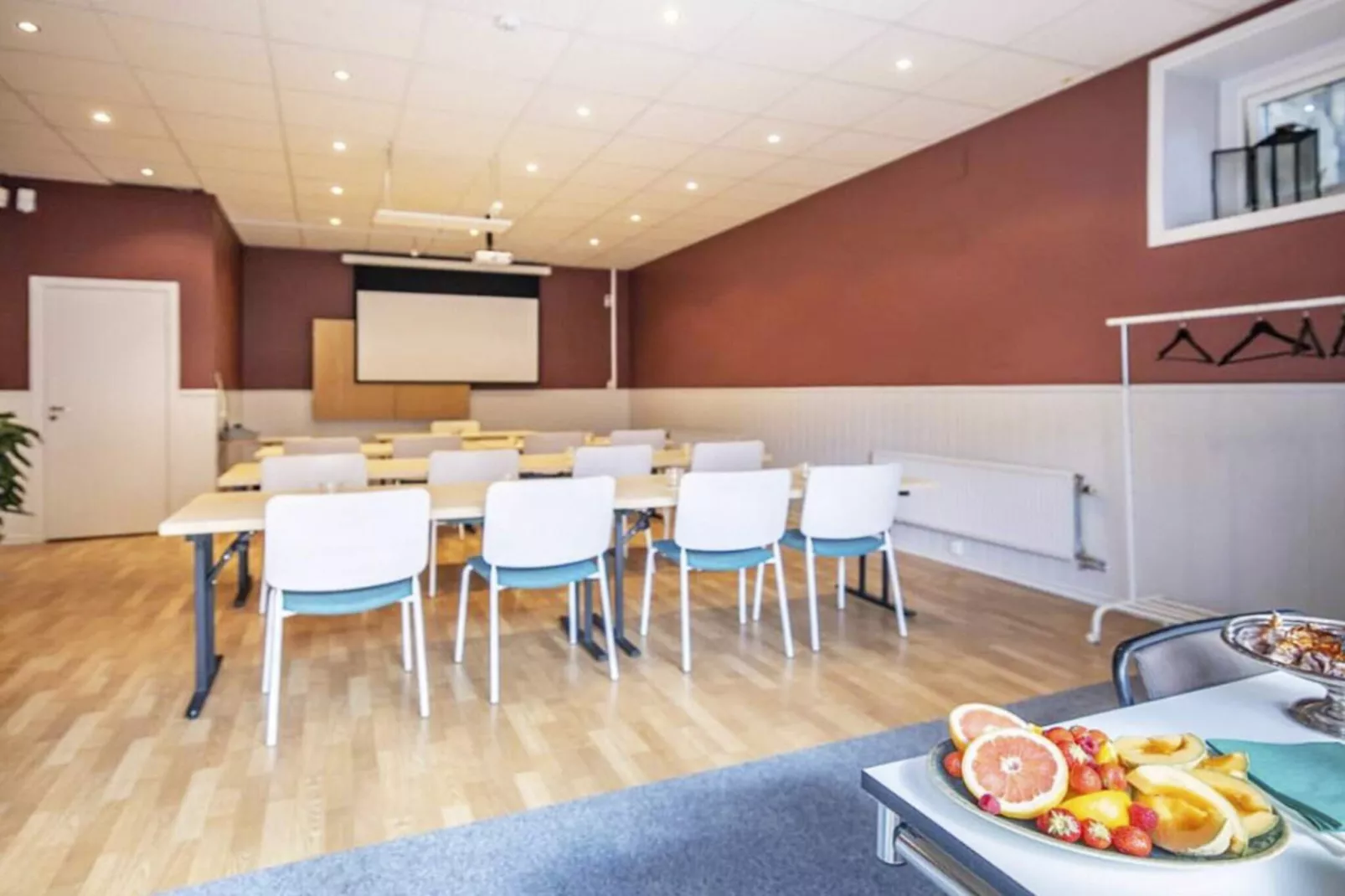 Vacation home with free breakfast-Indoor