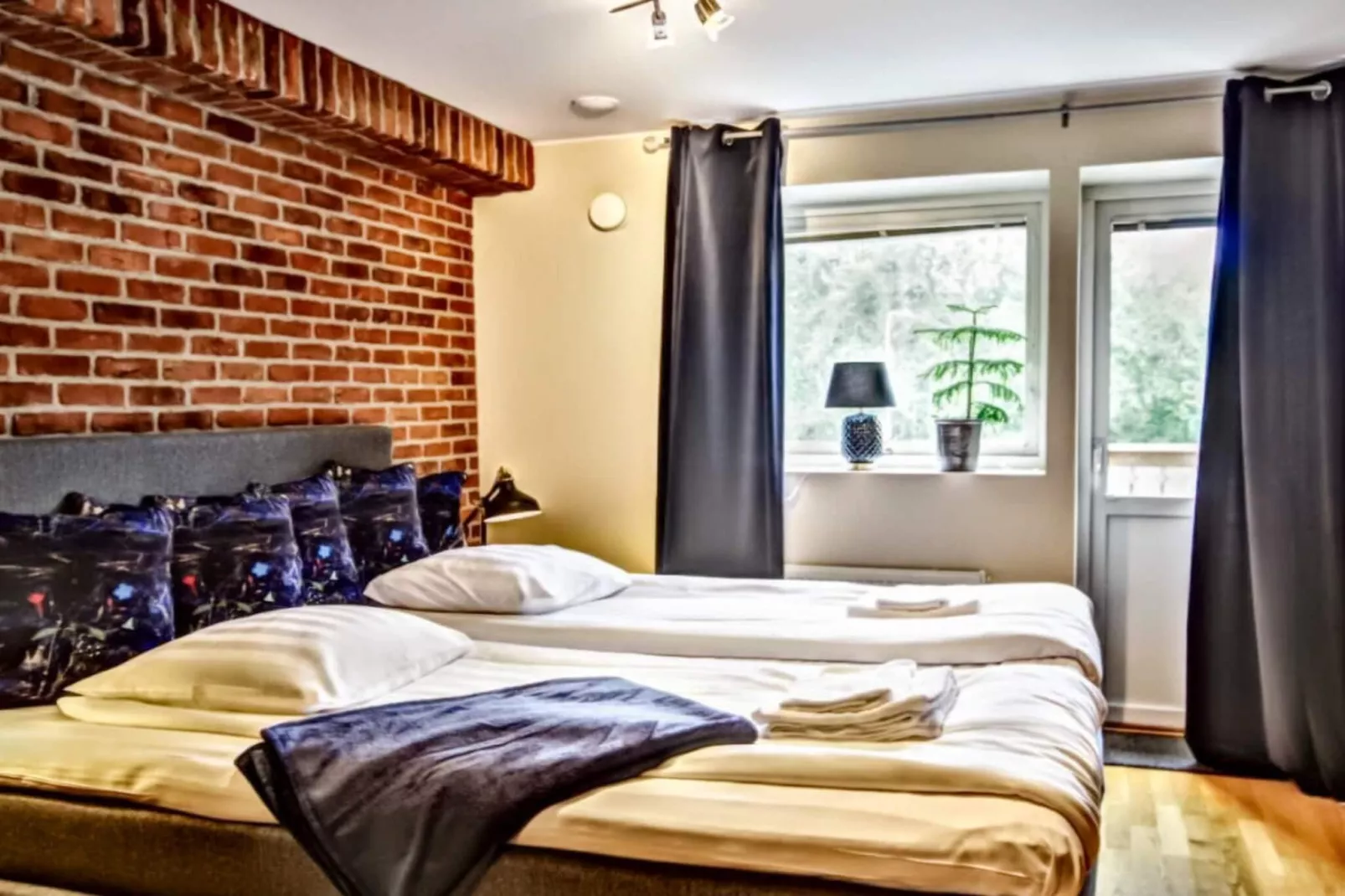 Lebhaftes Ferienhaus mit Gratis-Frühstück-Innen