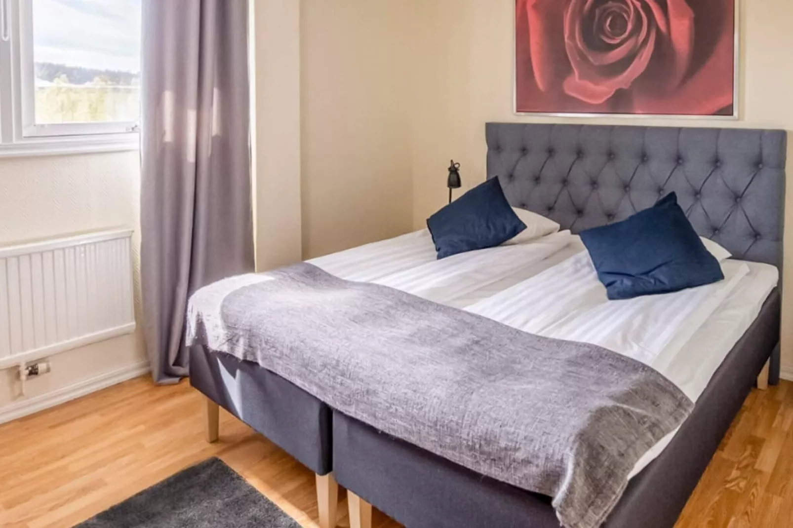 Lebhaftes Ferienhaus mit Gratis-Frühstück-Innen