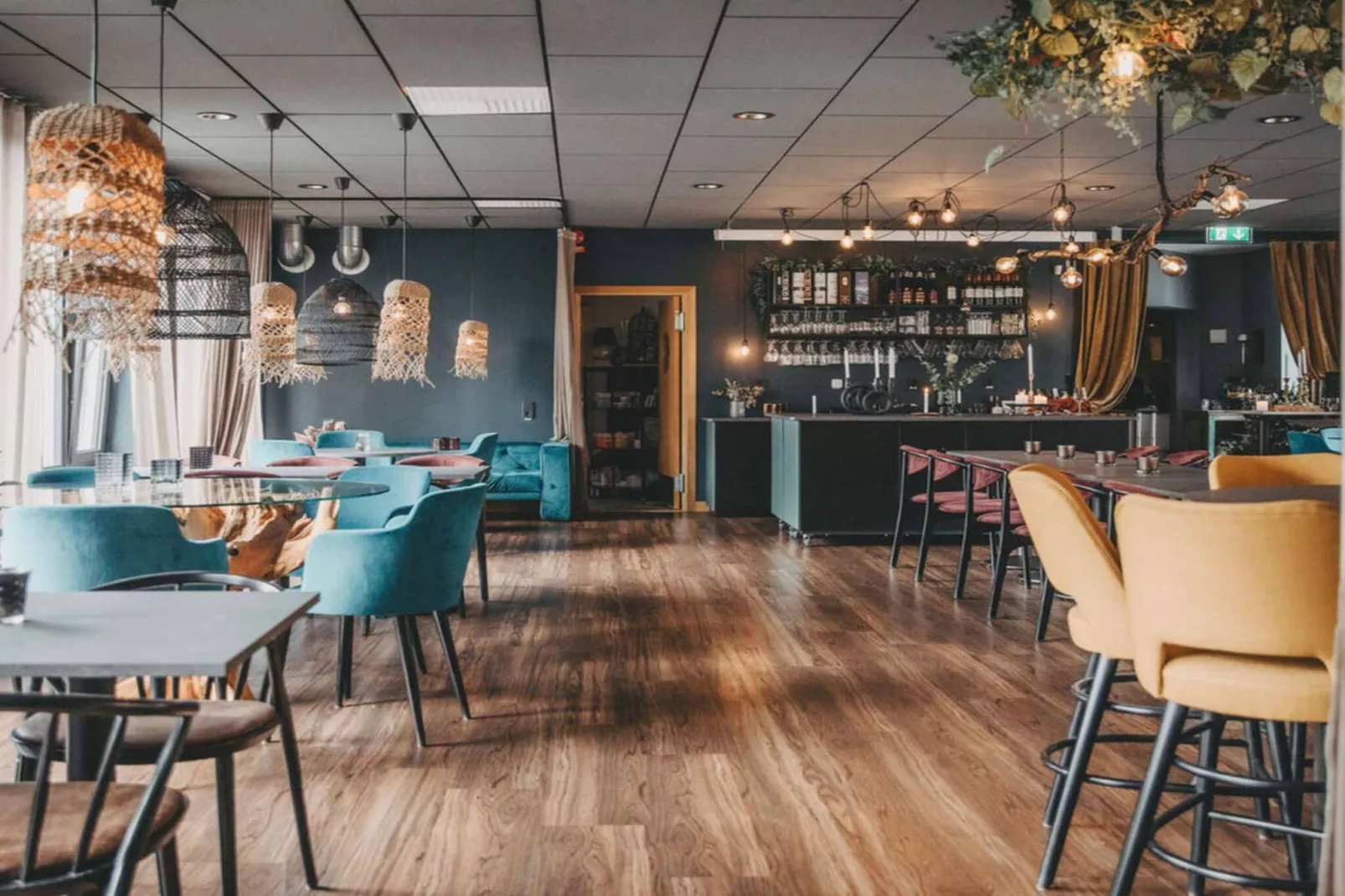Lovely room with a free breakfast-Indoor