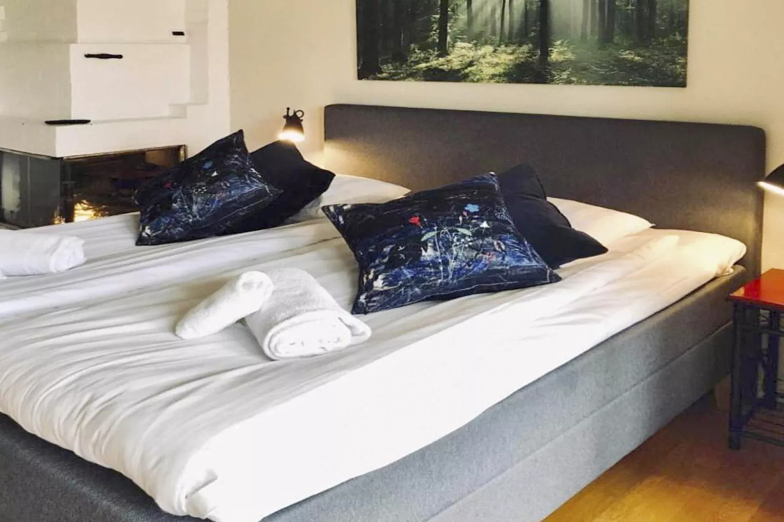 Inviting hotel room with free breakfast-Indoor