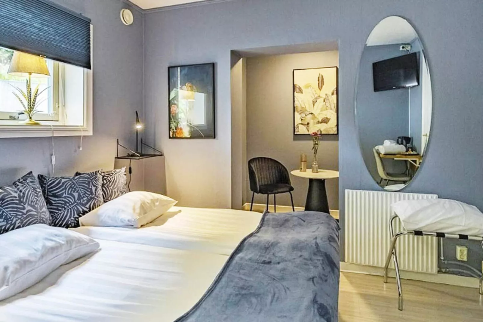 Inviting hotel room with free breakfast-Indoor