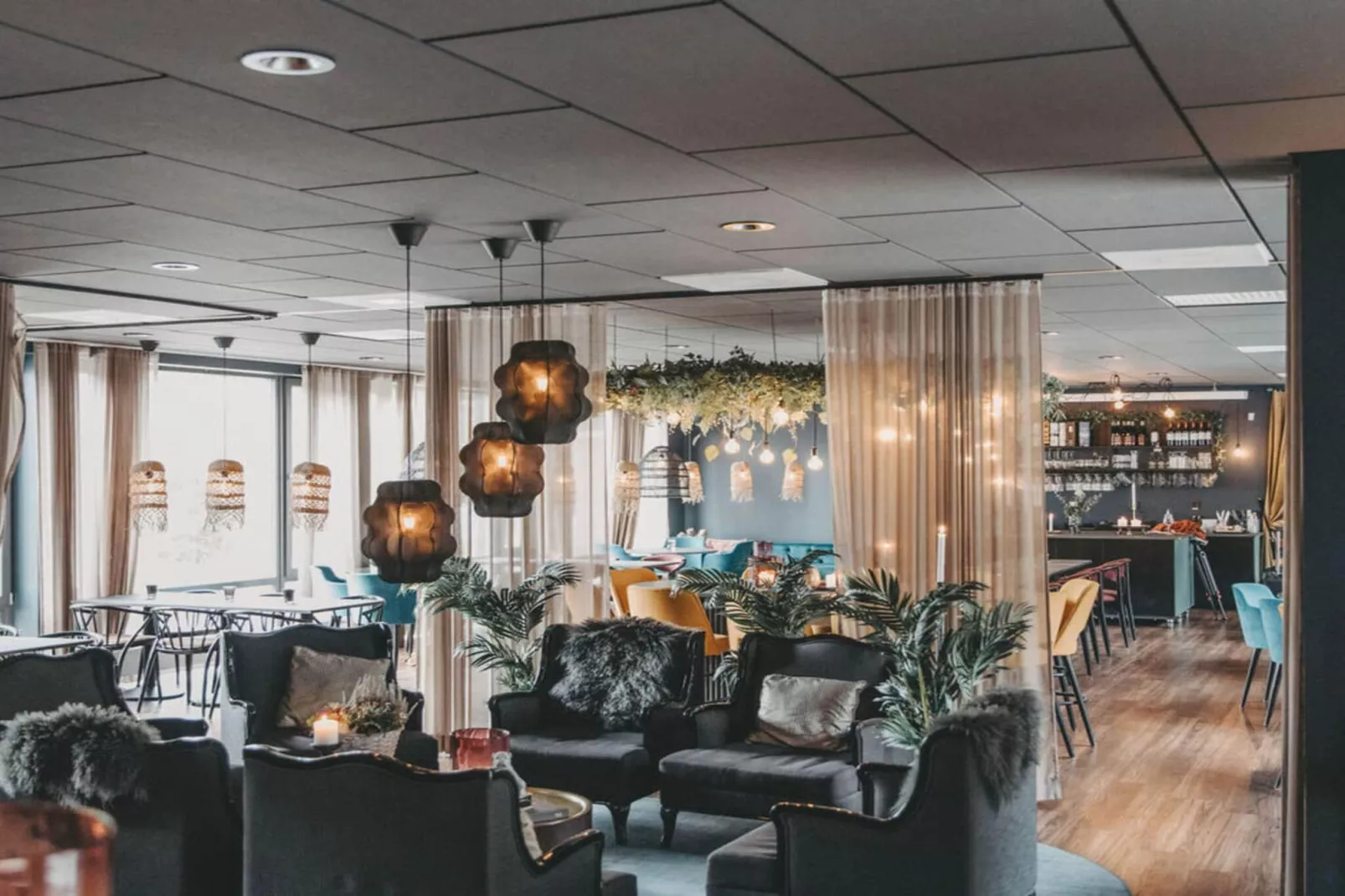 Inviting hotel room with free breakfast-Indoor