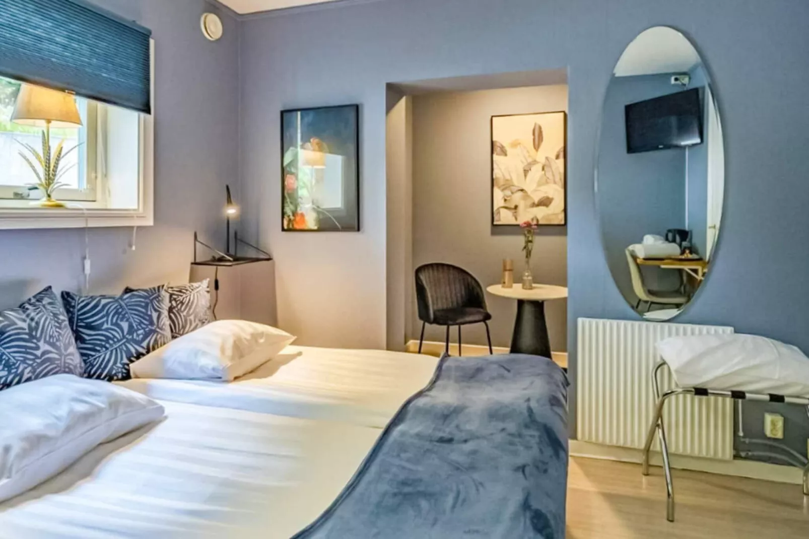 Inviting hotel room with free breakfast-Indoor