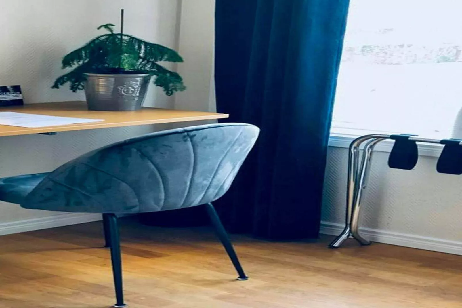 Inviting hotel room with free breakfast-Indoor