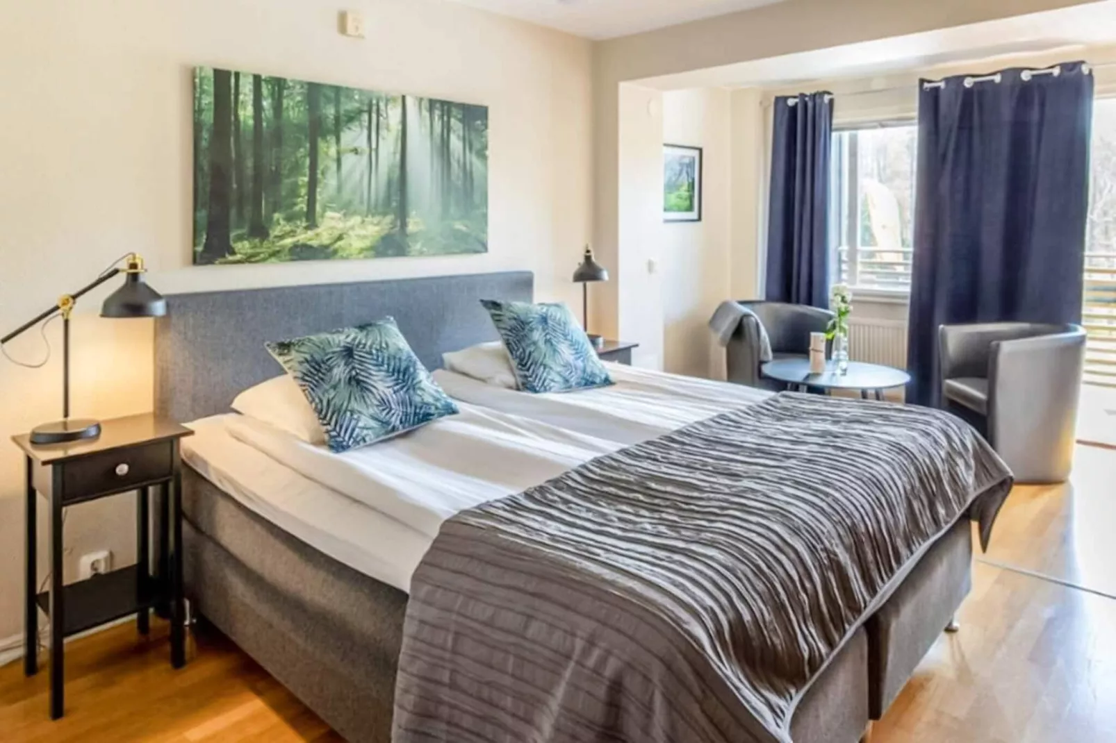 Inviting hotel room with free breakfast-Indoor