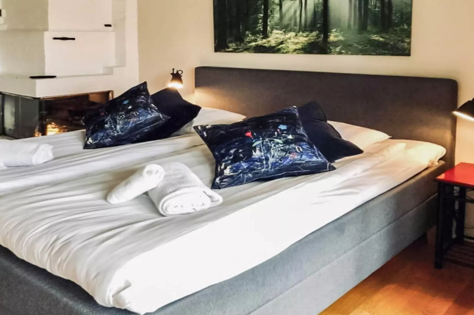 Einladendes Hotelzimmer mit kostenlosem Frühstück-Innen