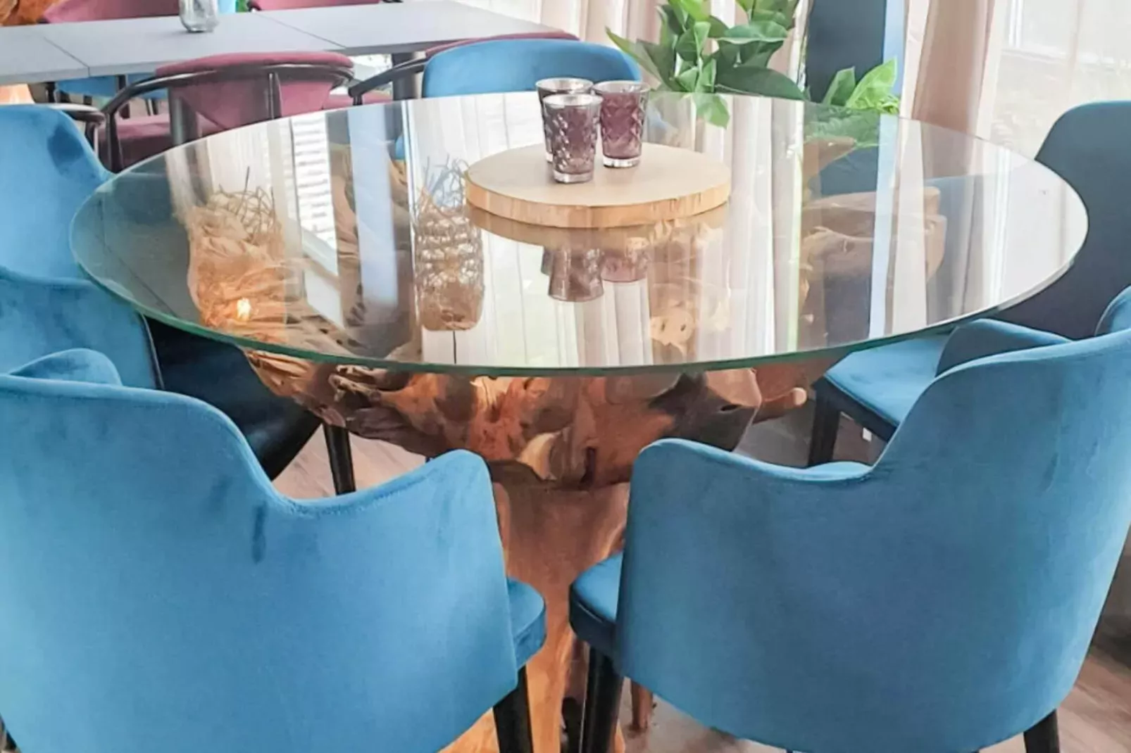 Einladendes Hotelzimmer mit kostenlosem Frühstück-Innen