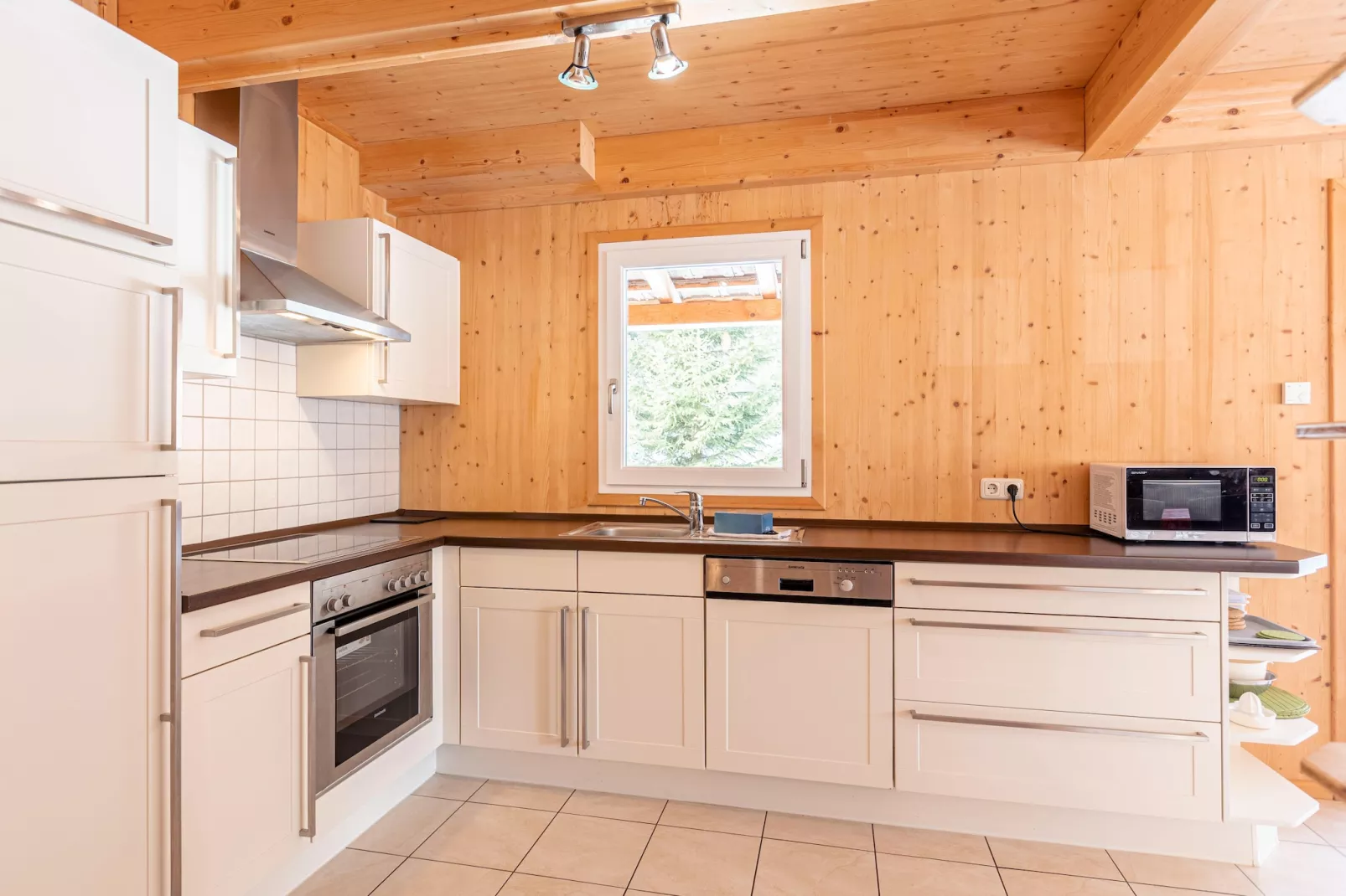 Almdorf Stadl 140-Kitchen