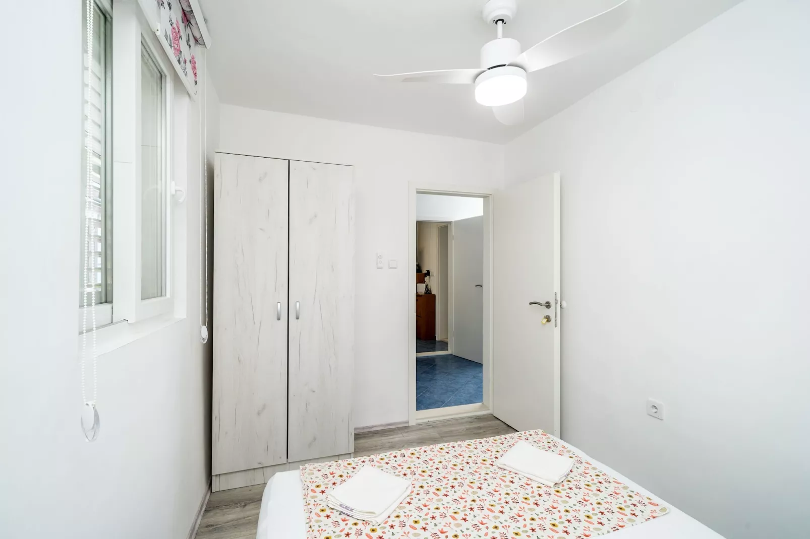 Apartment & Rooms Alan - Double Room with Shared Bathroom 1-Bedroom