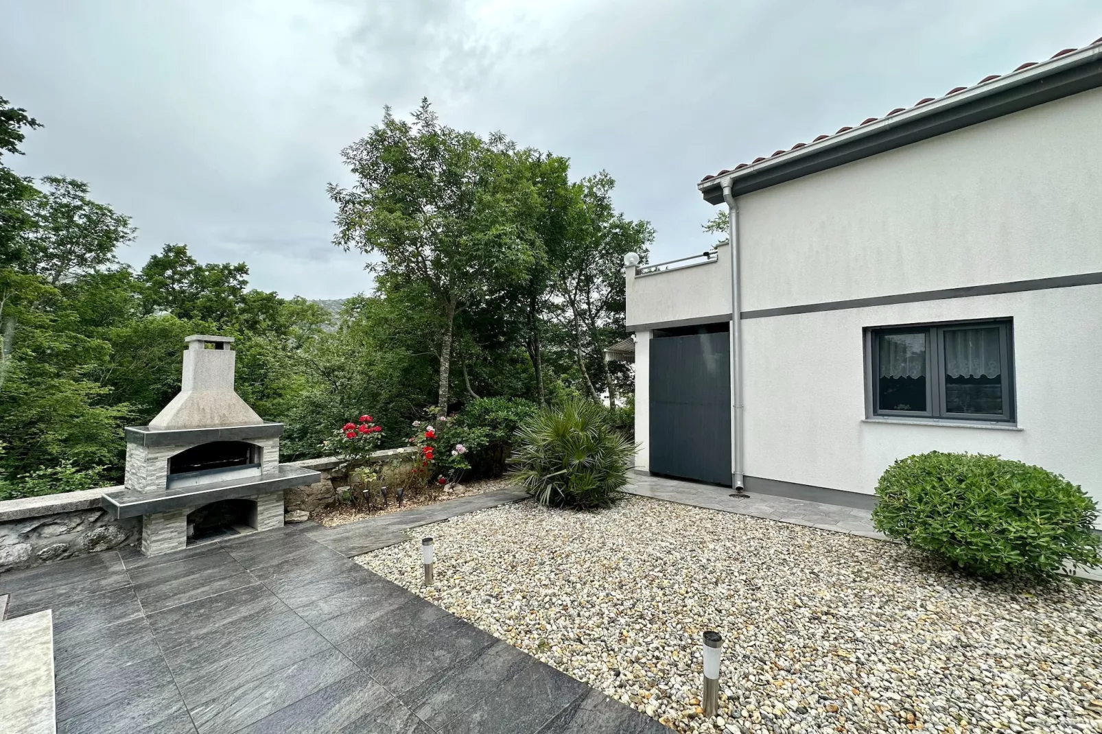 Villa Serenity-Gärten Sommer