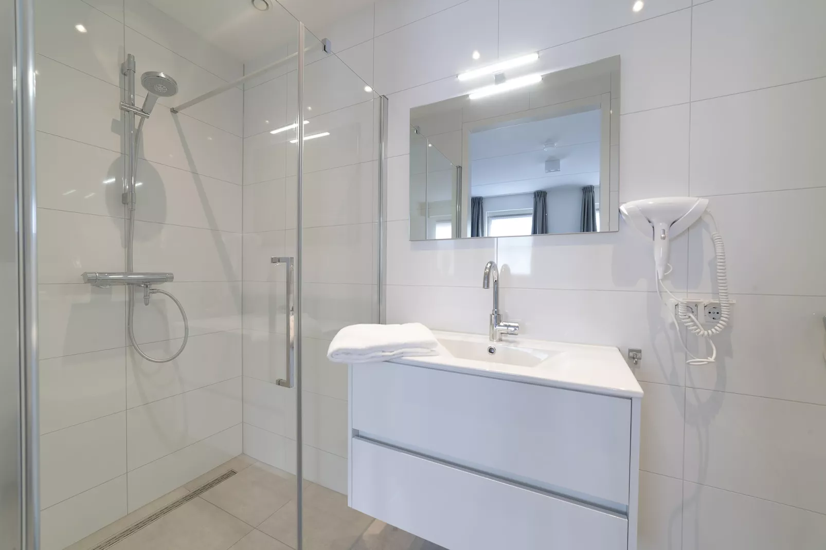 Zeeuwse Pracht 8 p welness-Badezimmer