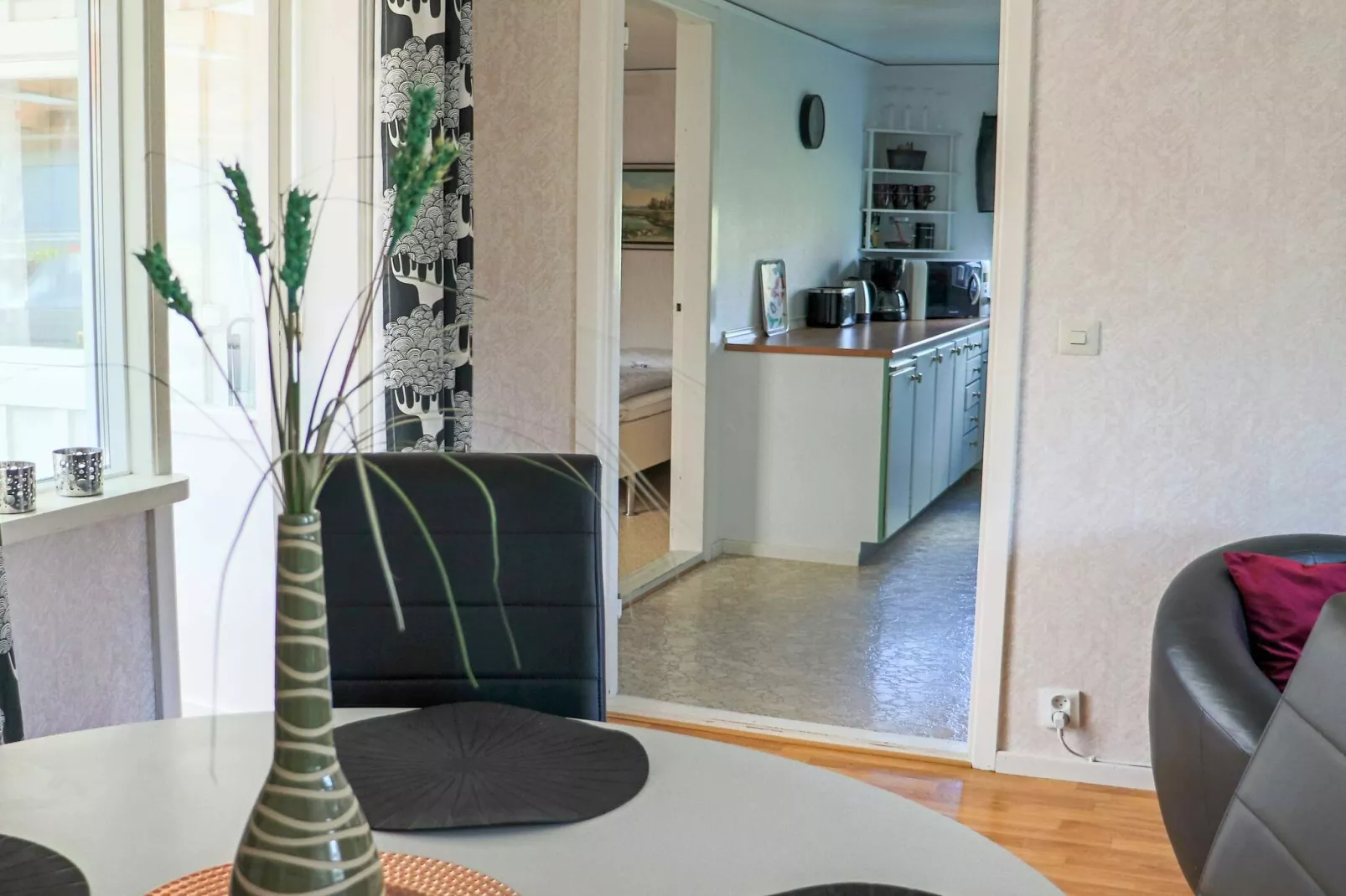 Welcoming cottage near the sea-Indoor