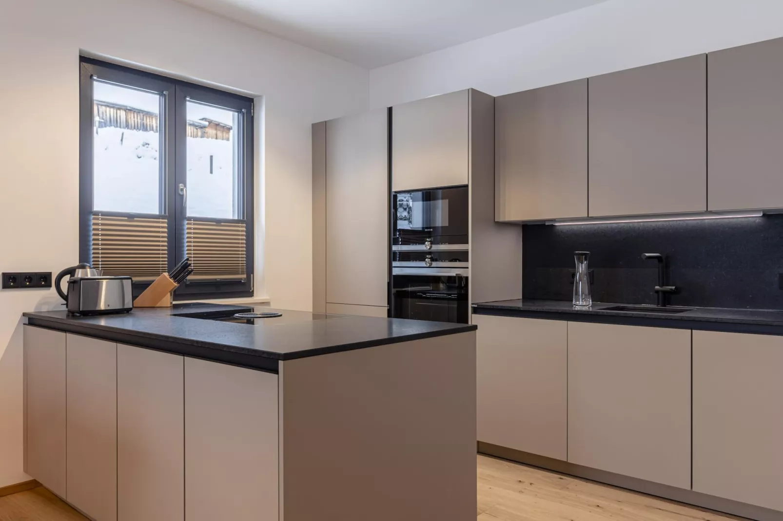 Hideaway Dachstein West 4-Kitchen