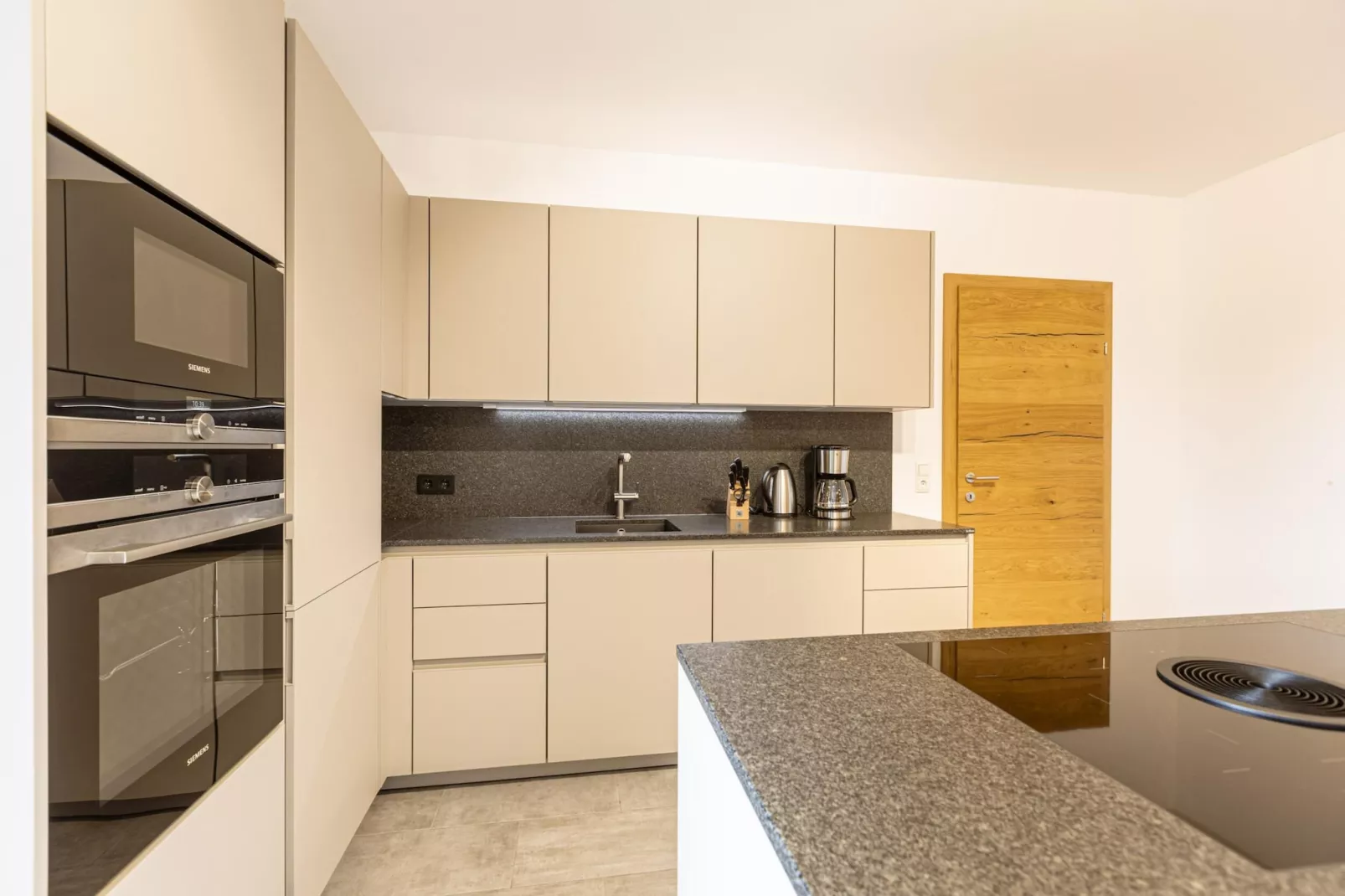 Hideaway Dachstein West 5-Kitchen