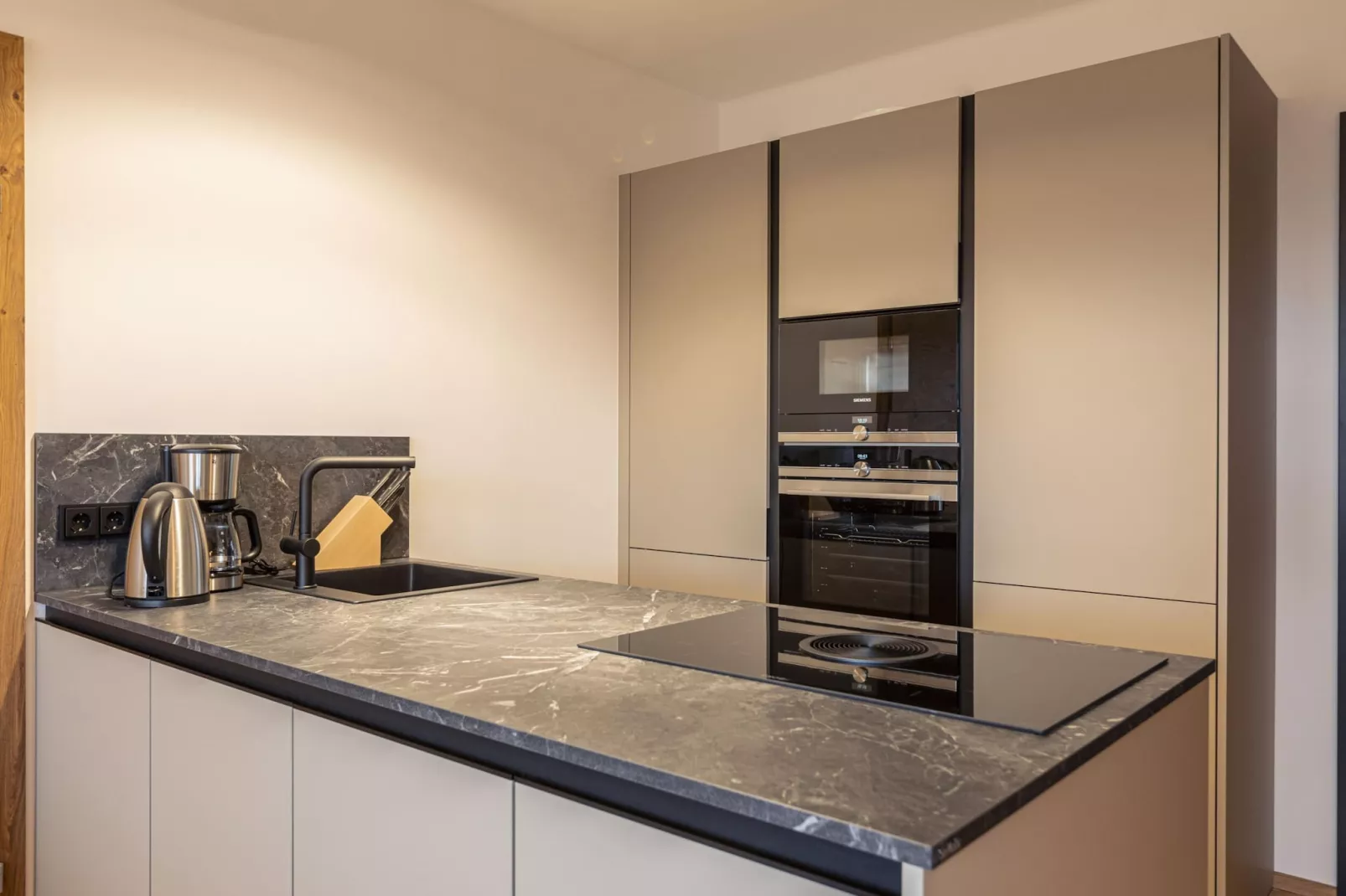 Hideaway Dachstein West 5-Kitchen
