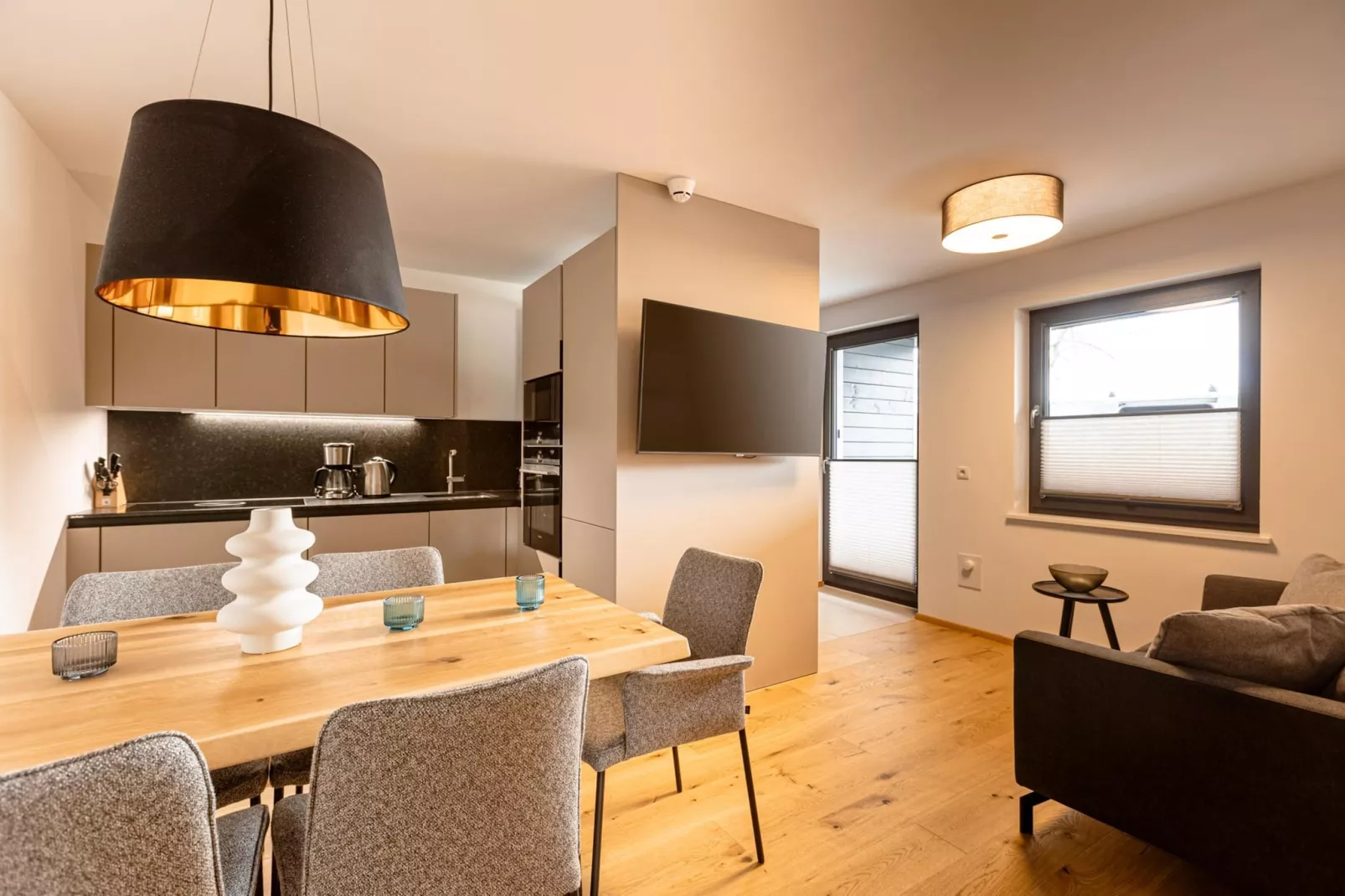 Hideaway Dachstein West 6-Dining room