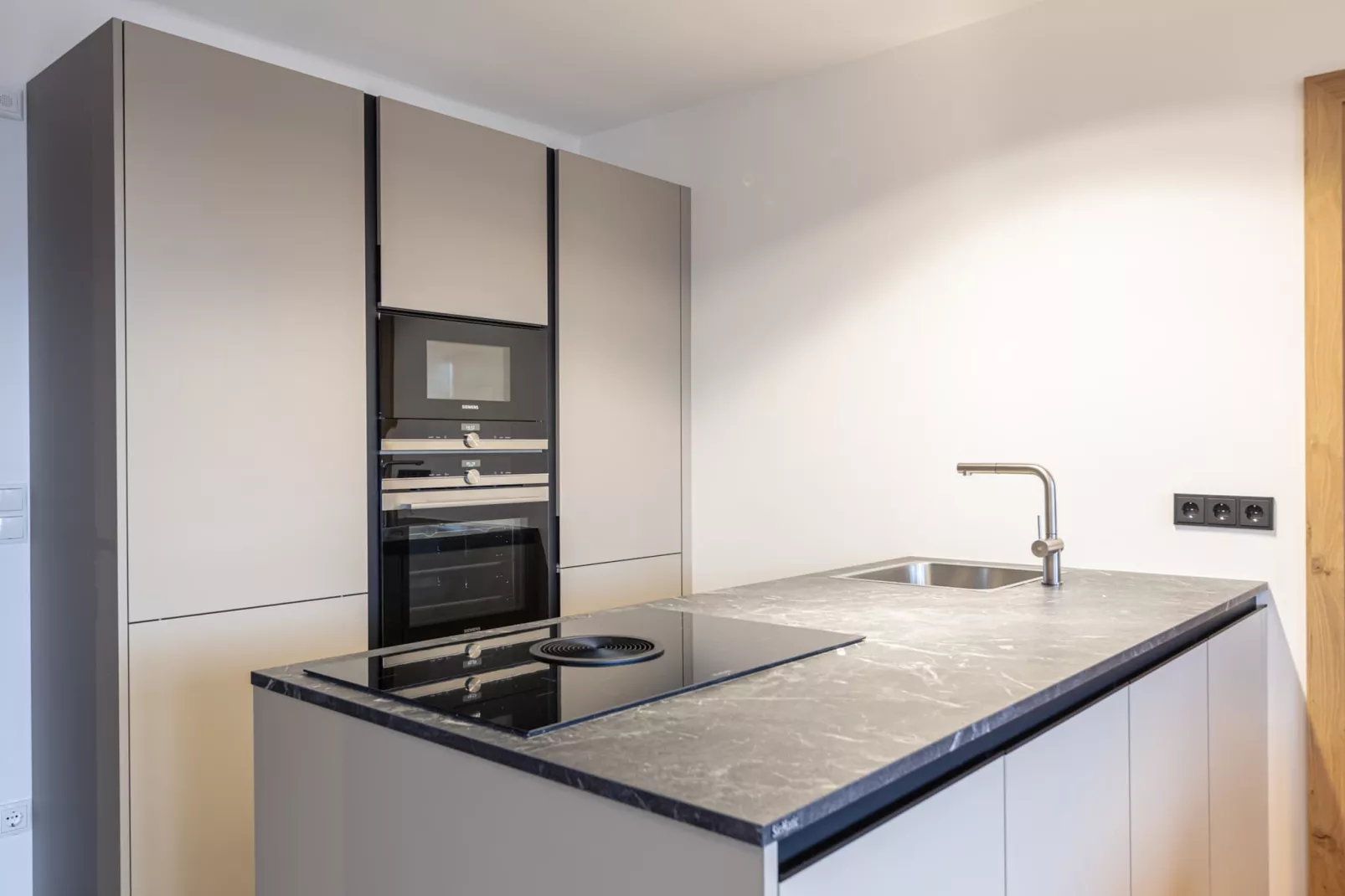 Hideaway Dachstein West 7-Kitchen