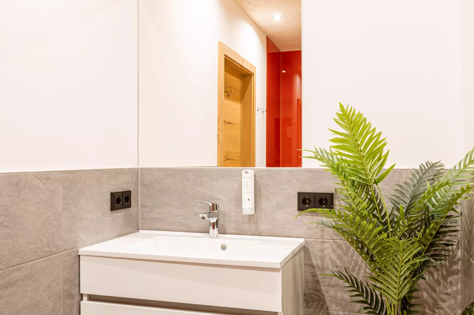 Kreischberg Pool Villen 2a-Bathroom