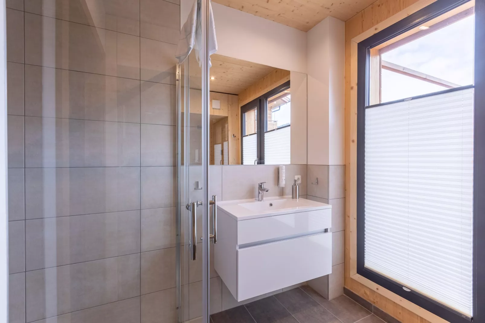 Kreischberg Pool Villen 2c-Bathroom