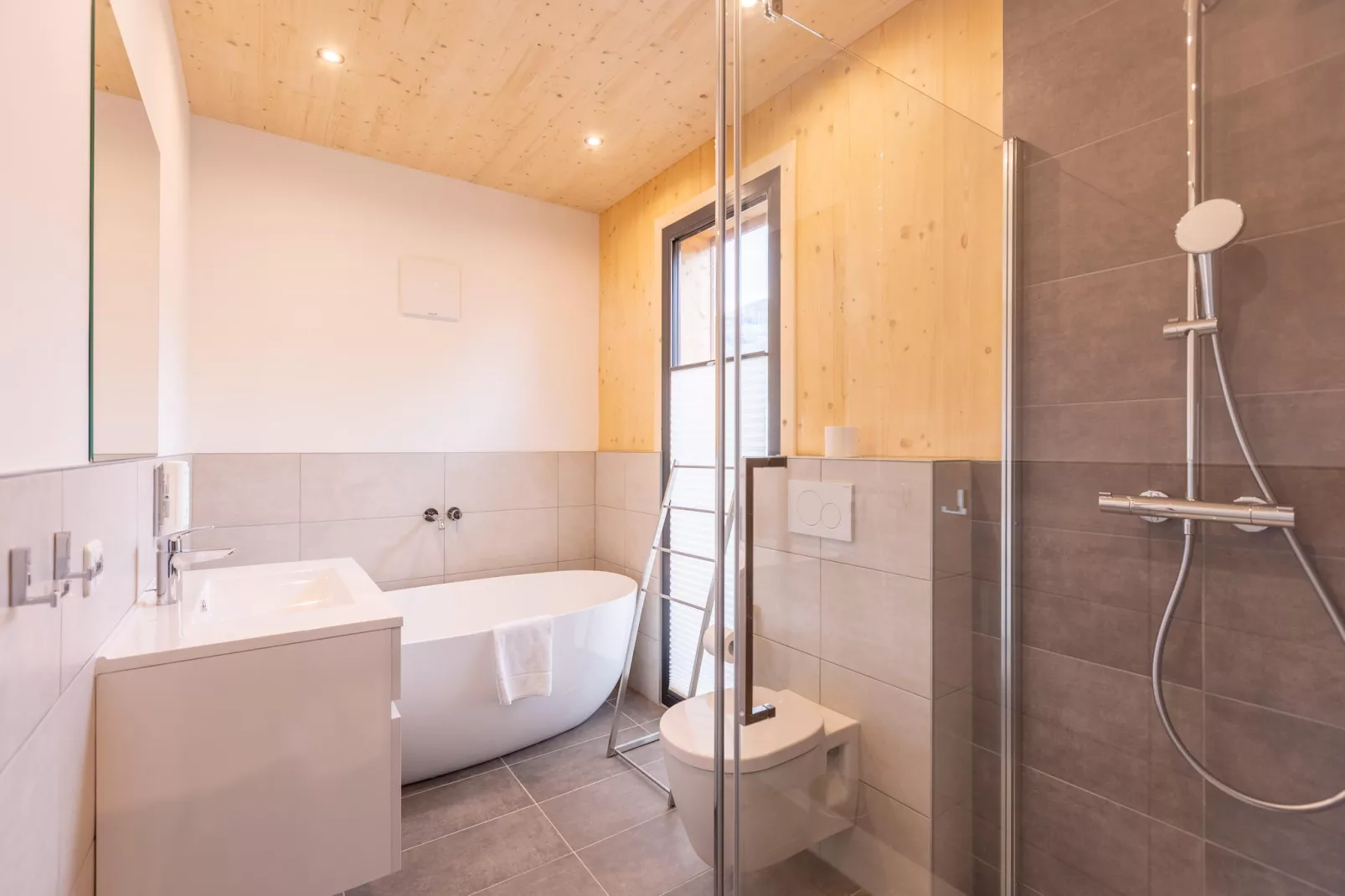 Kreischberg Pool Villen 2c-Bathroom