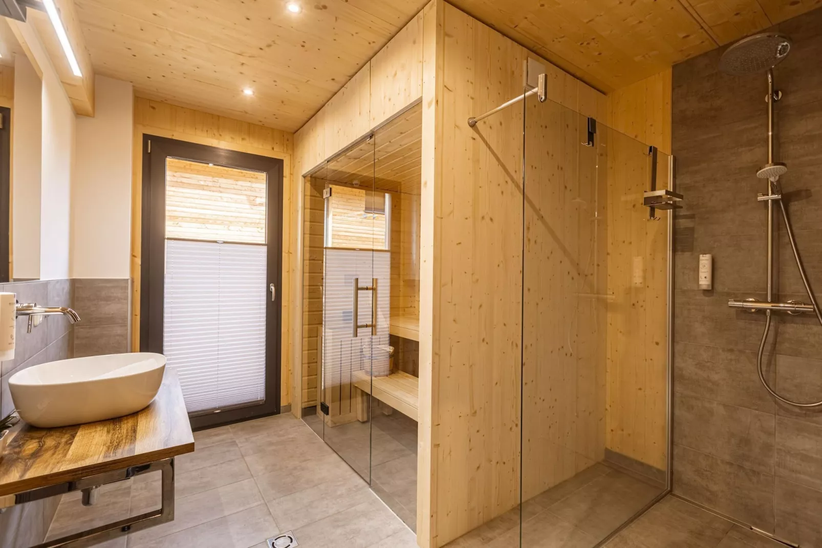 Kreischberg Pool Villen 6a-Bathroom