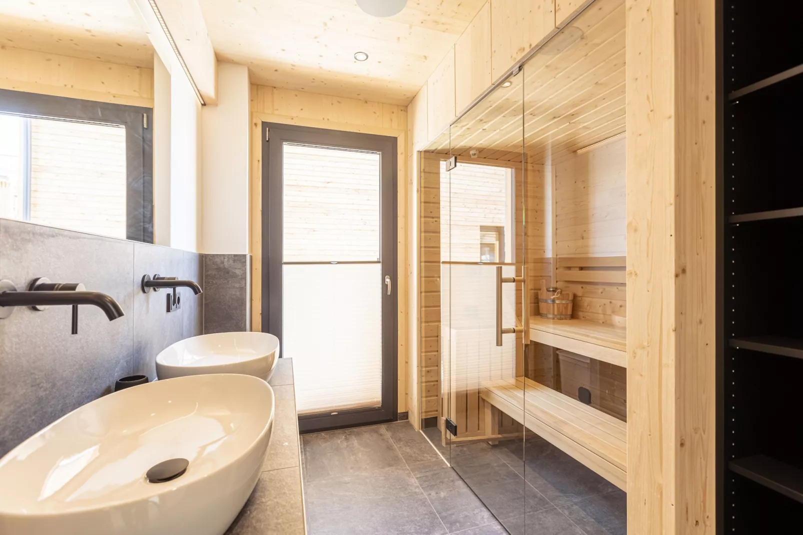 Kreischberg Pool Villen 7a-Bathroom