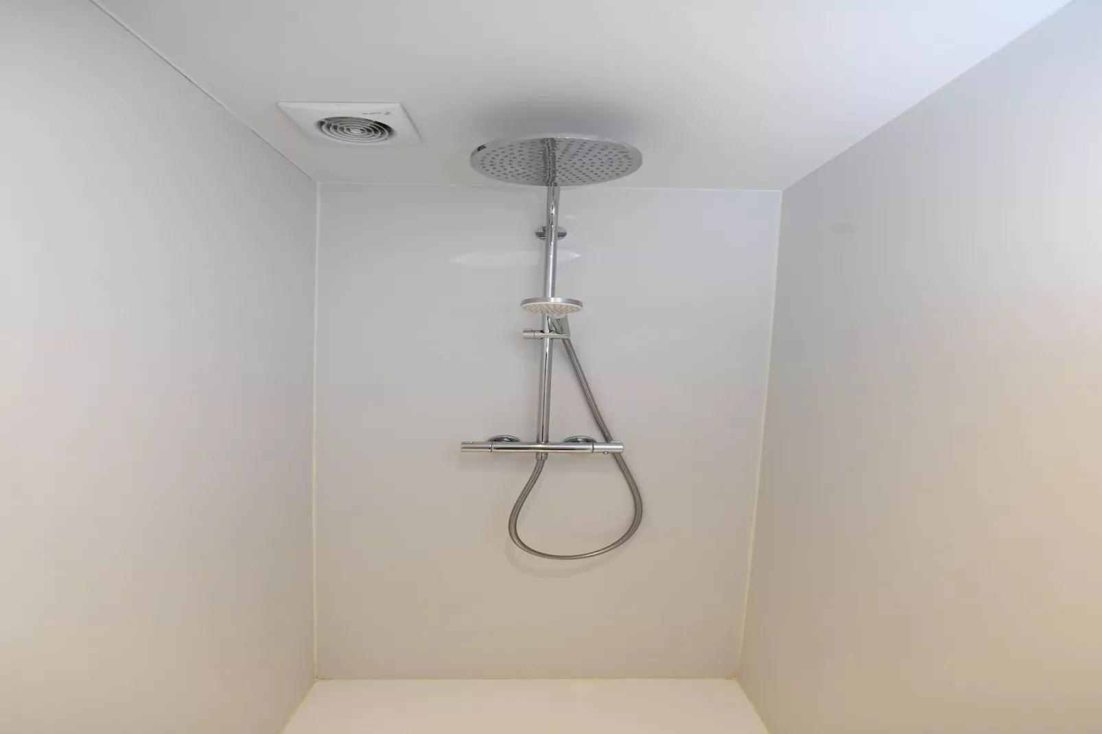 Weekendhuisje 10px-Bathroom