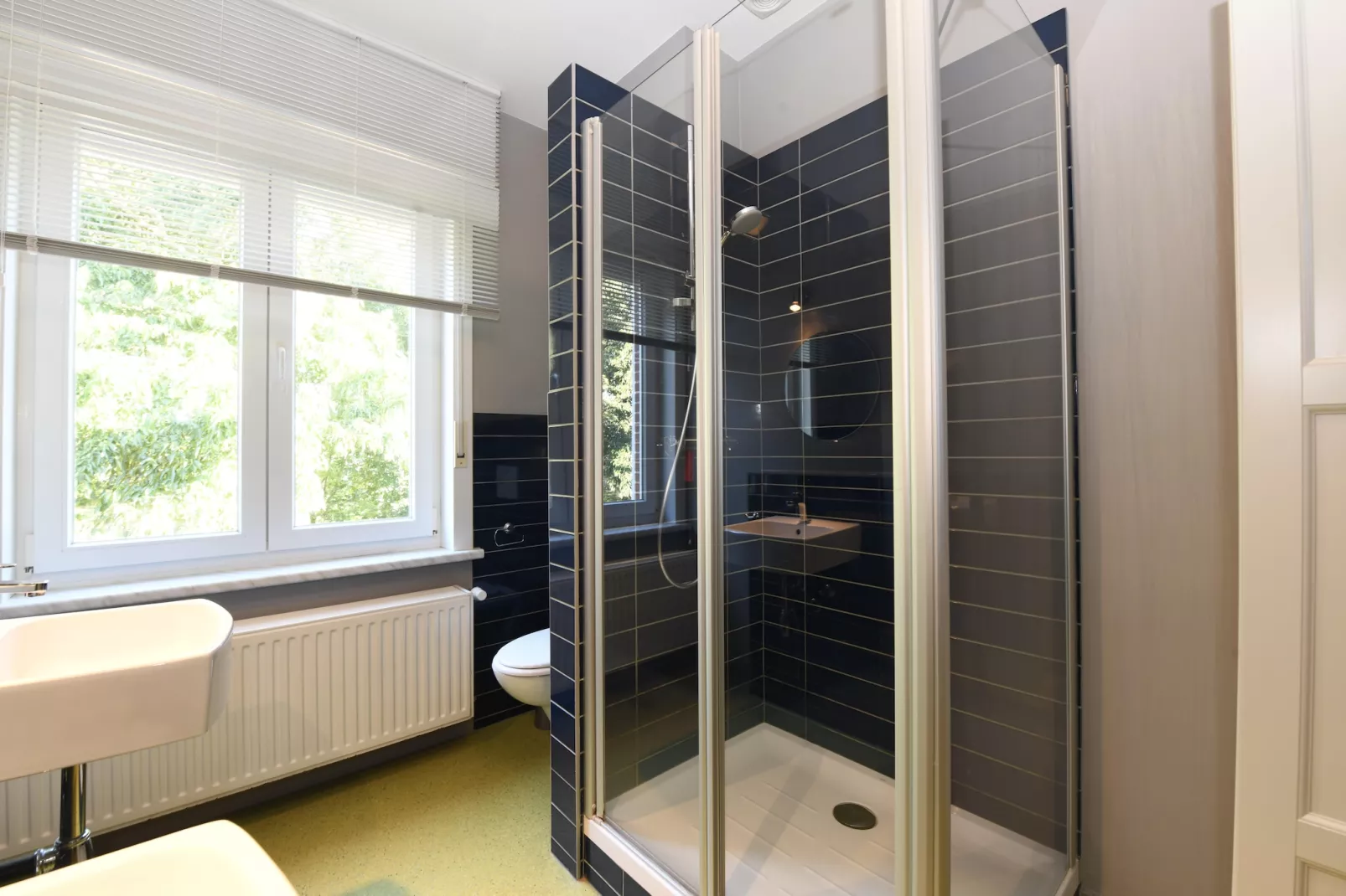 Weekendhuisje 10px-Bathroom
