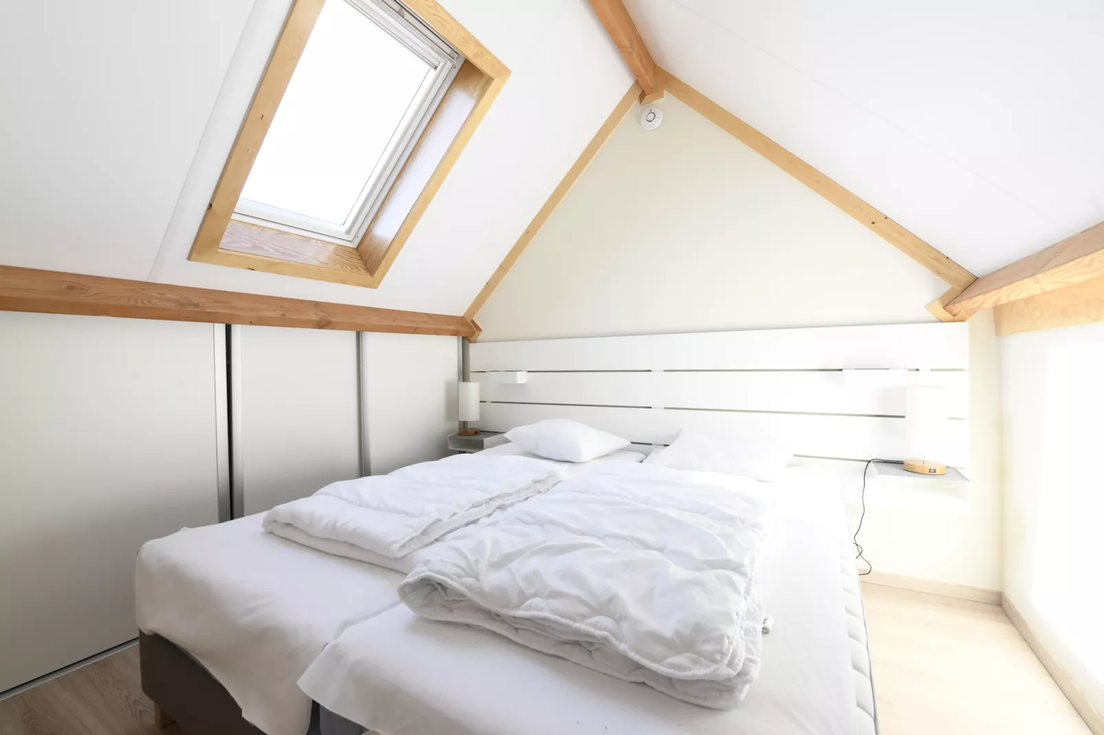 WH2/53-Bedroom