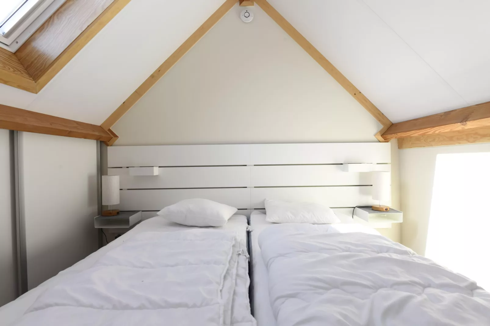 WH2/53-Bedroom