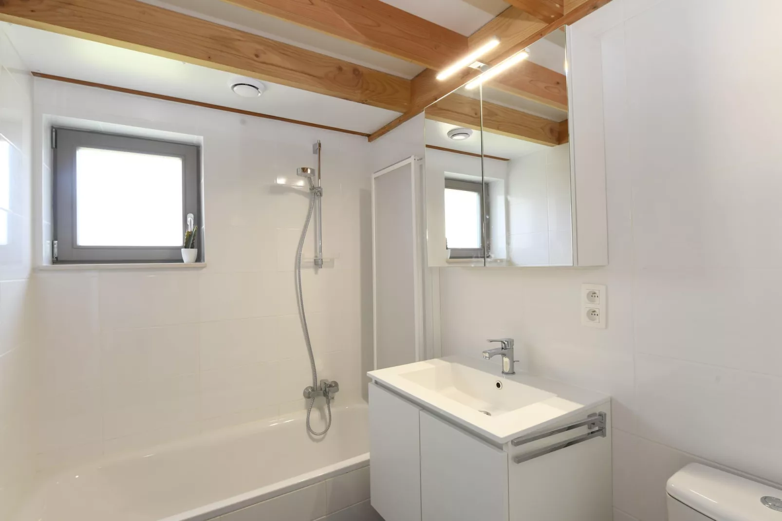 WH2/53-Bathroom